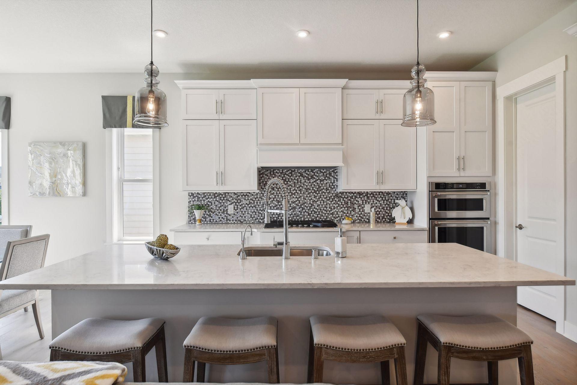 24545 Niblick Alcove