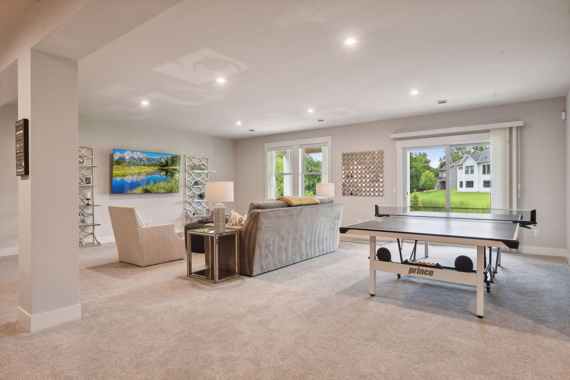 24545 Niblick Alcove