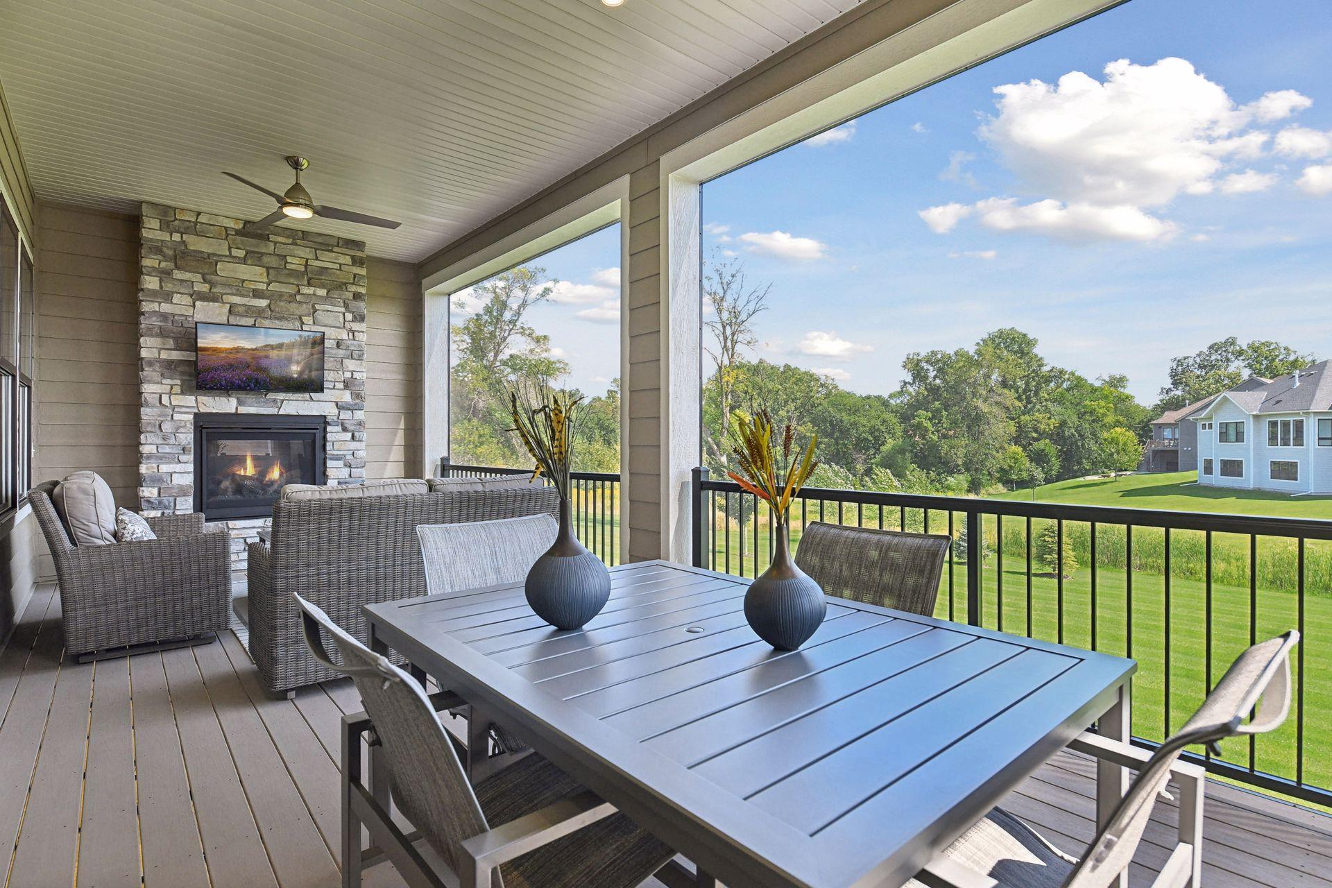 24545 Niblick Alcove