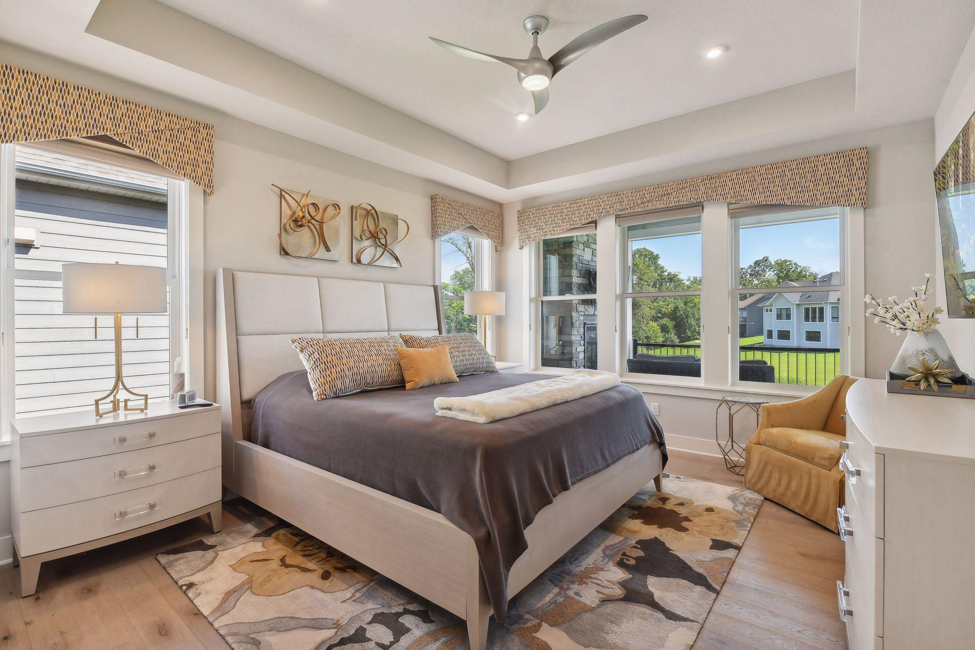 24545 Niblick Alcove