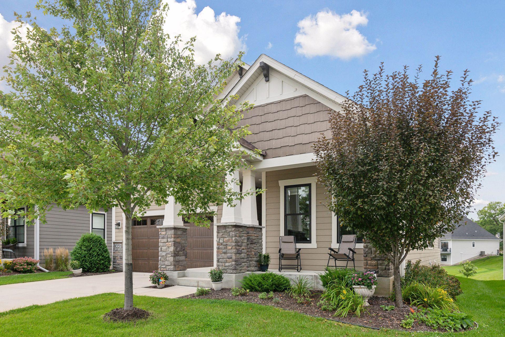 24545 Niblick Alcove