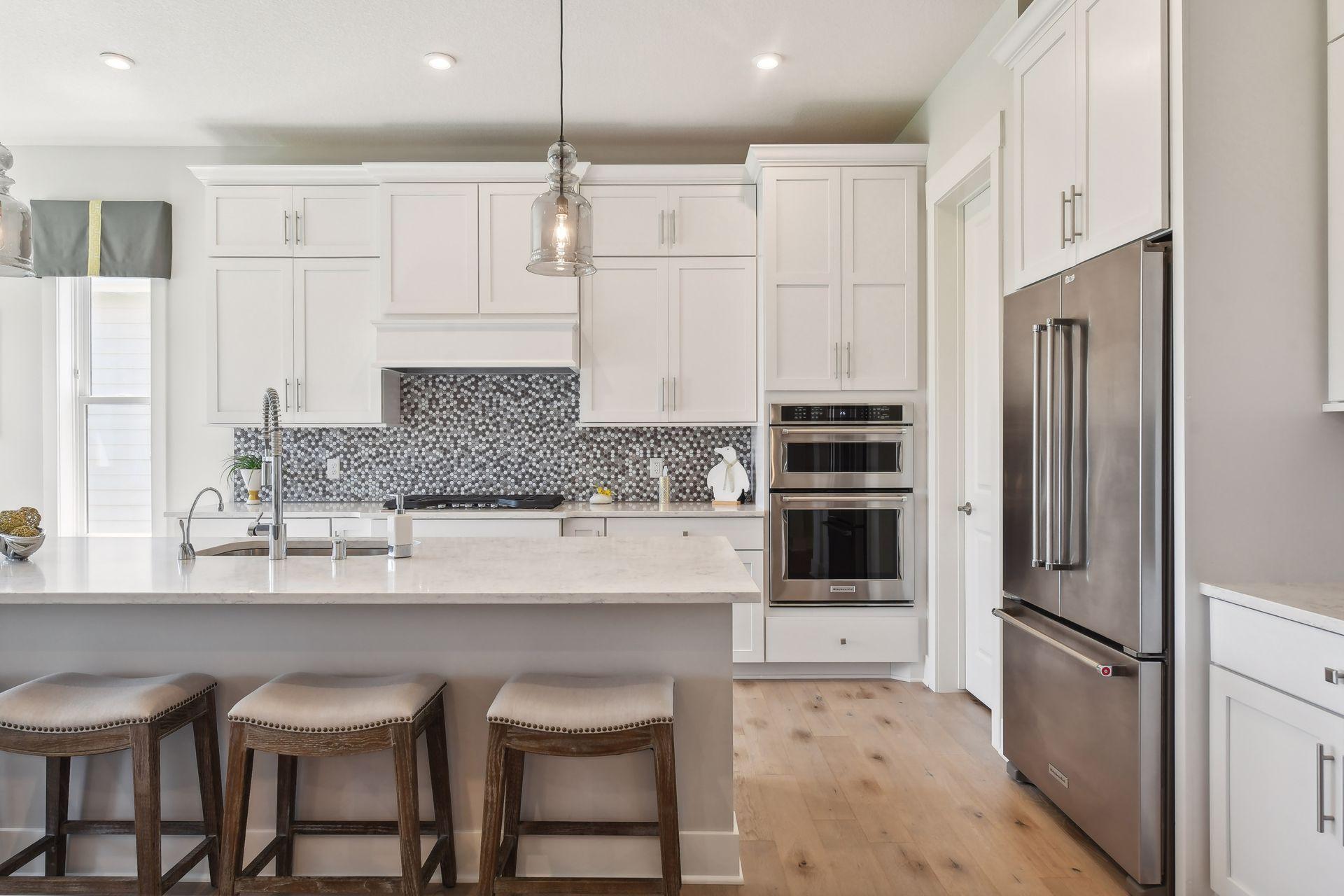 24545 Niblick Alcove