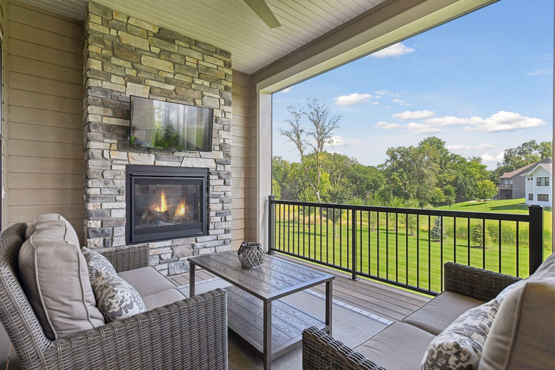 24545 Niblick Alcove