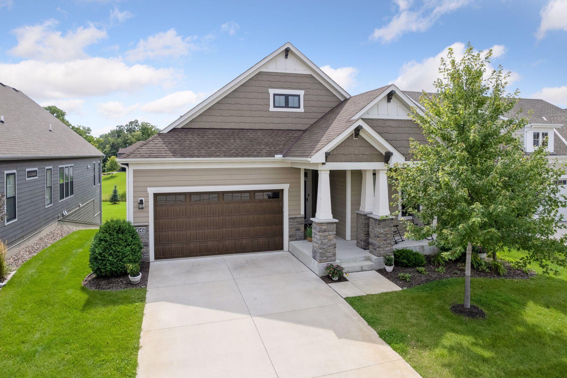 24545 Niblick Alcove