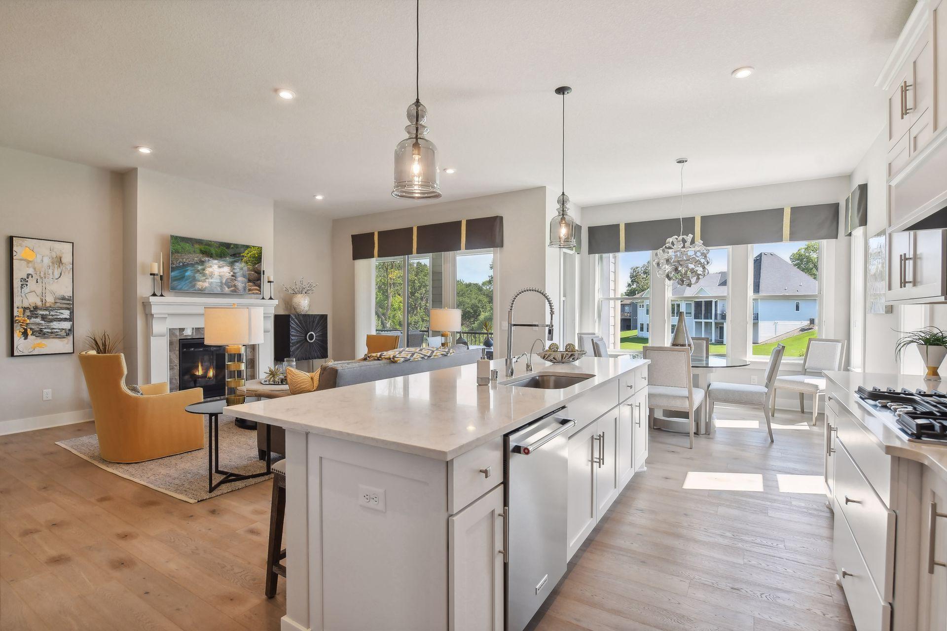 24545 Niblick Alcove