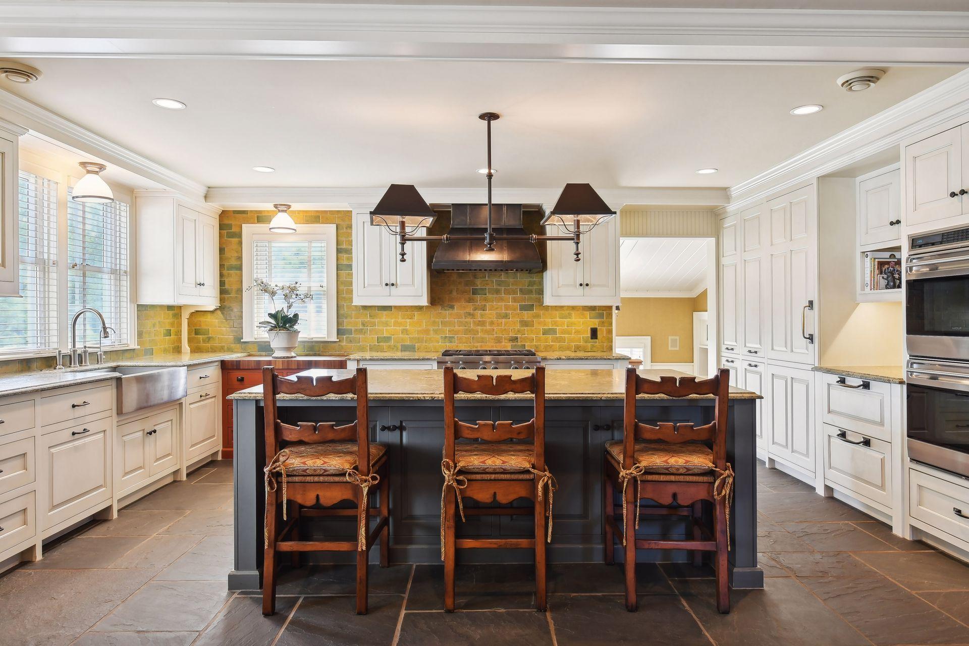 11126 Eastwood Avenue SE