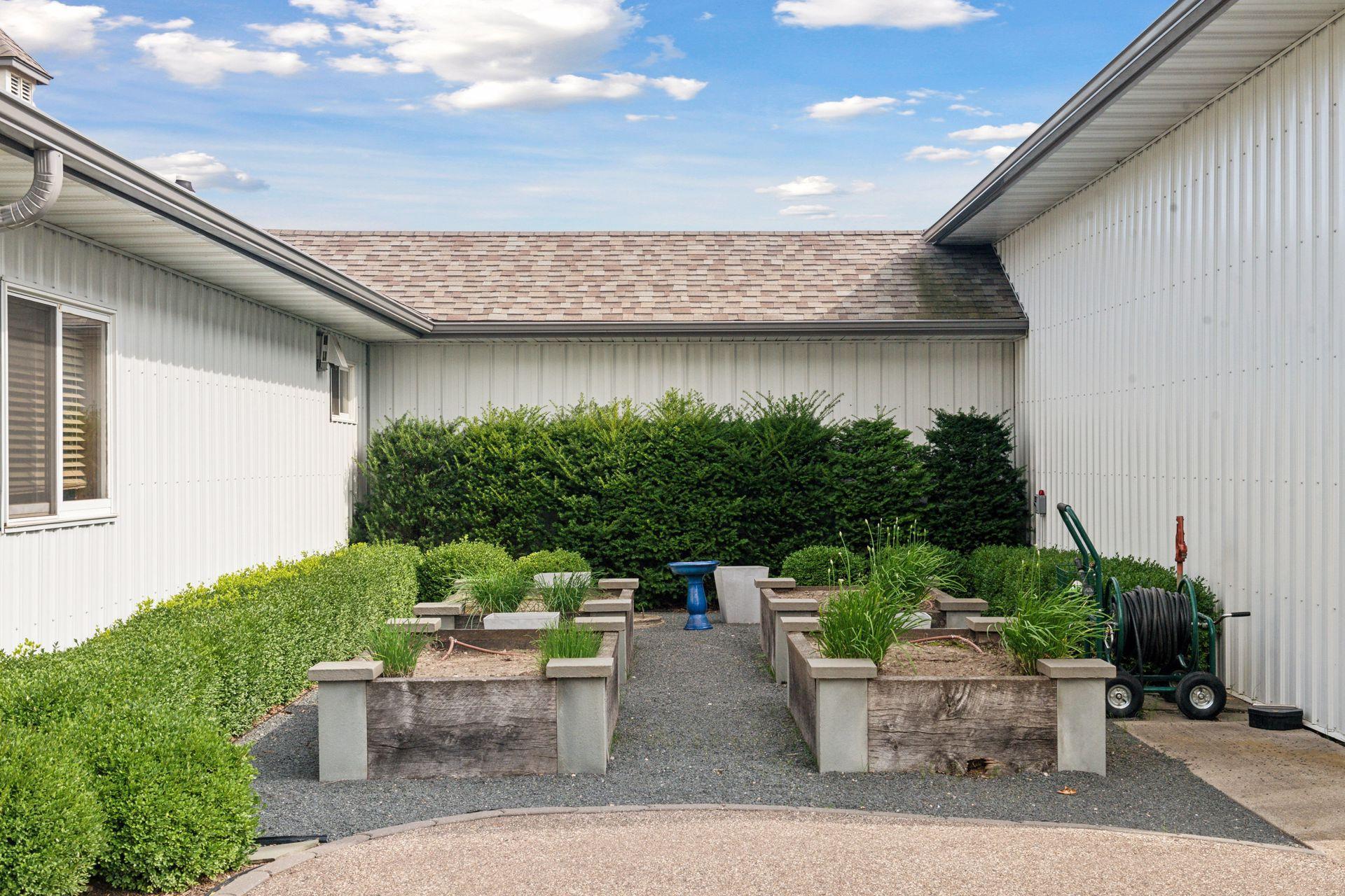 11126 Eastwood Avenue SE