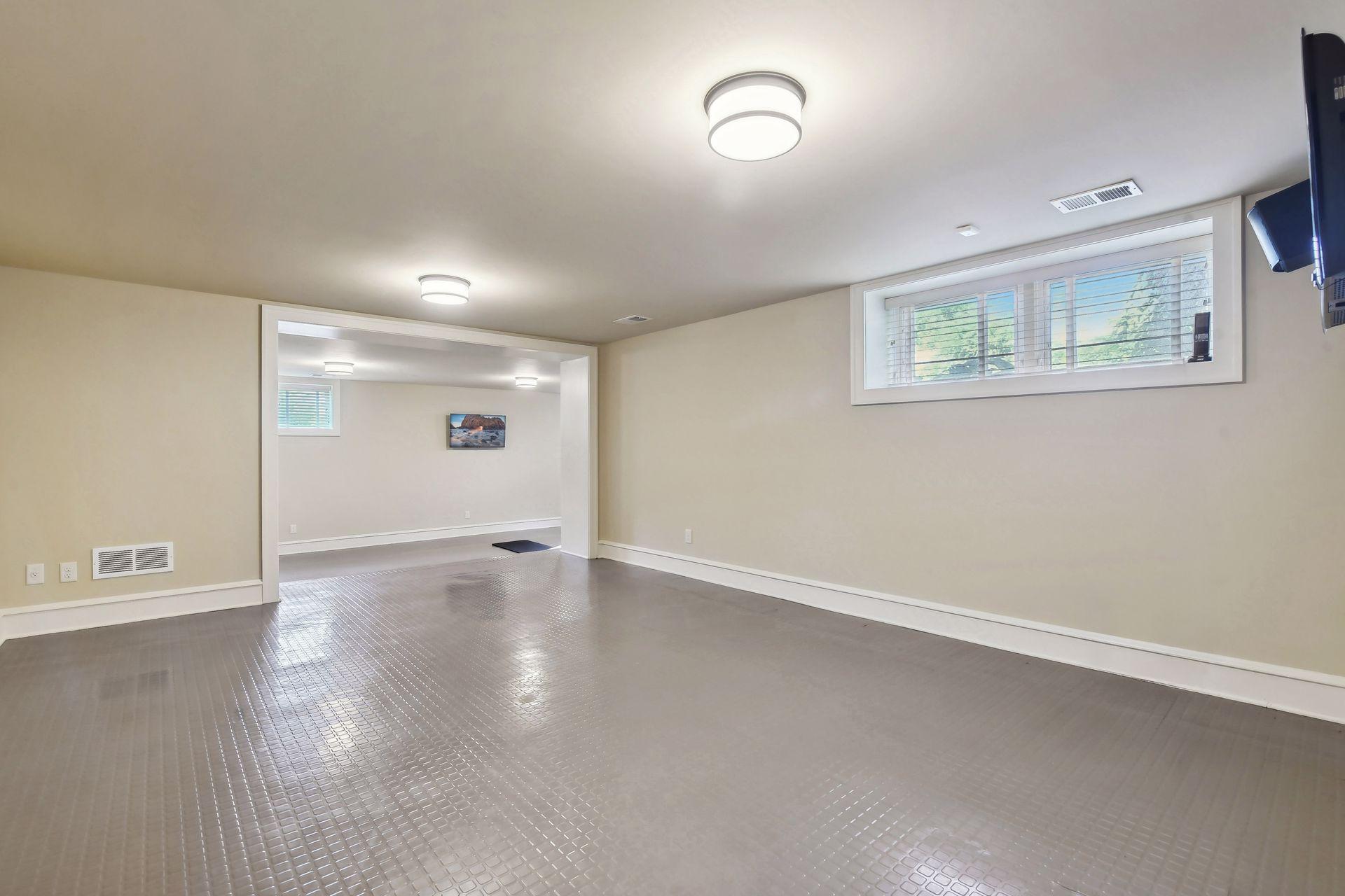 11126 Eastwood Avenue SE