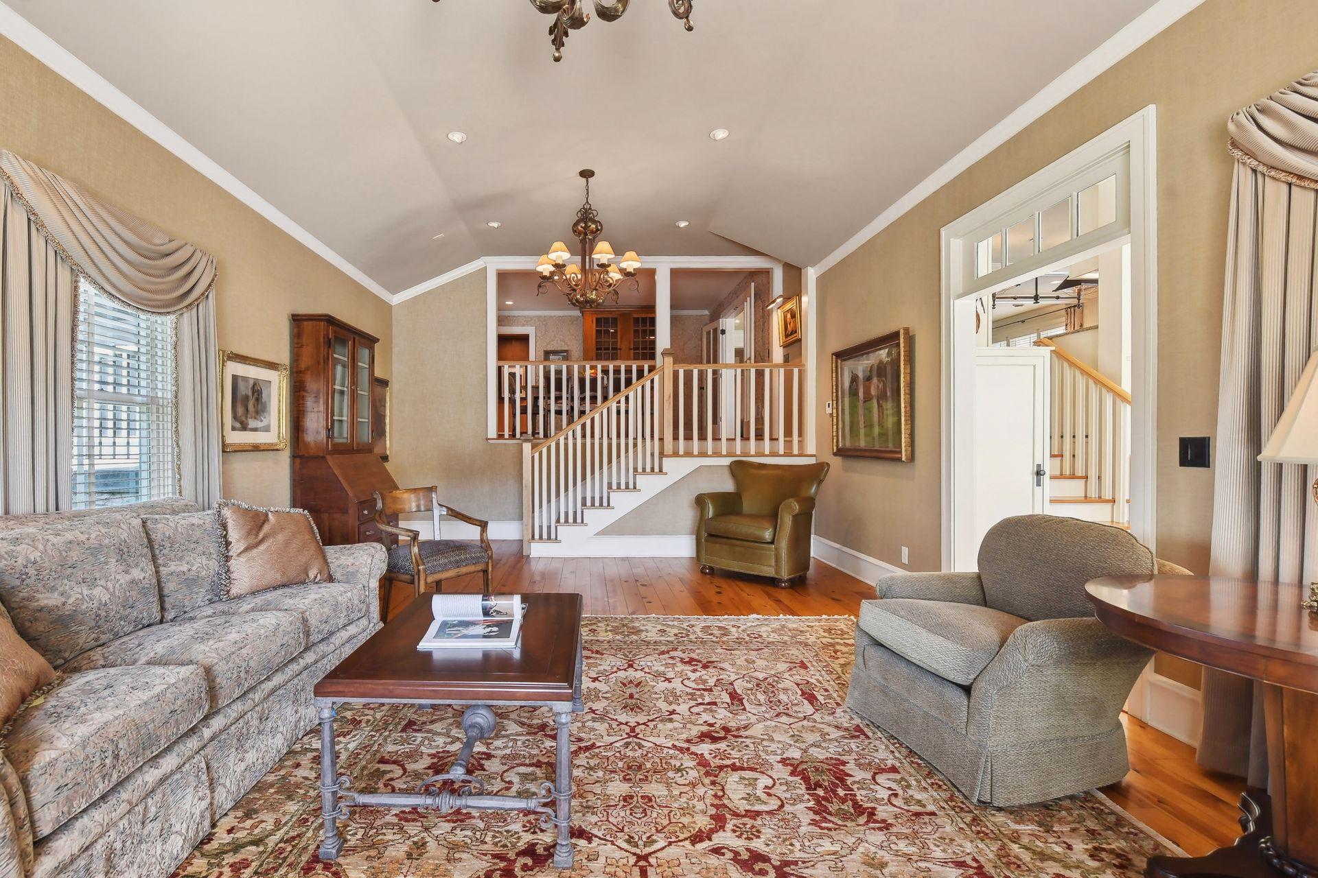 11126 Eastwood Avenue SE