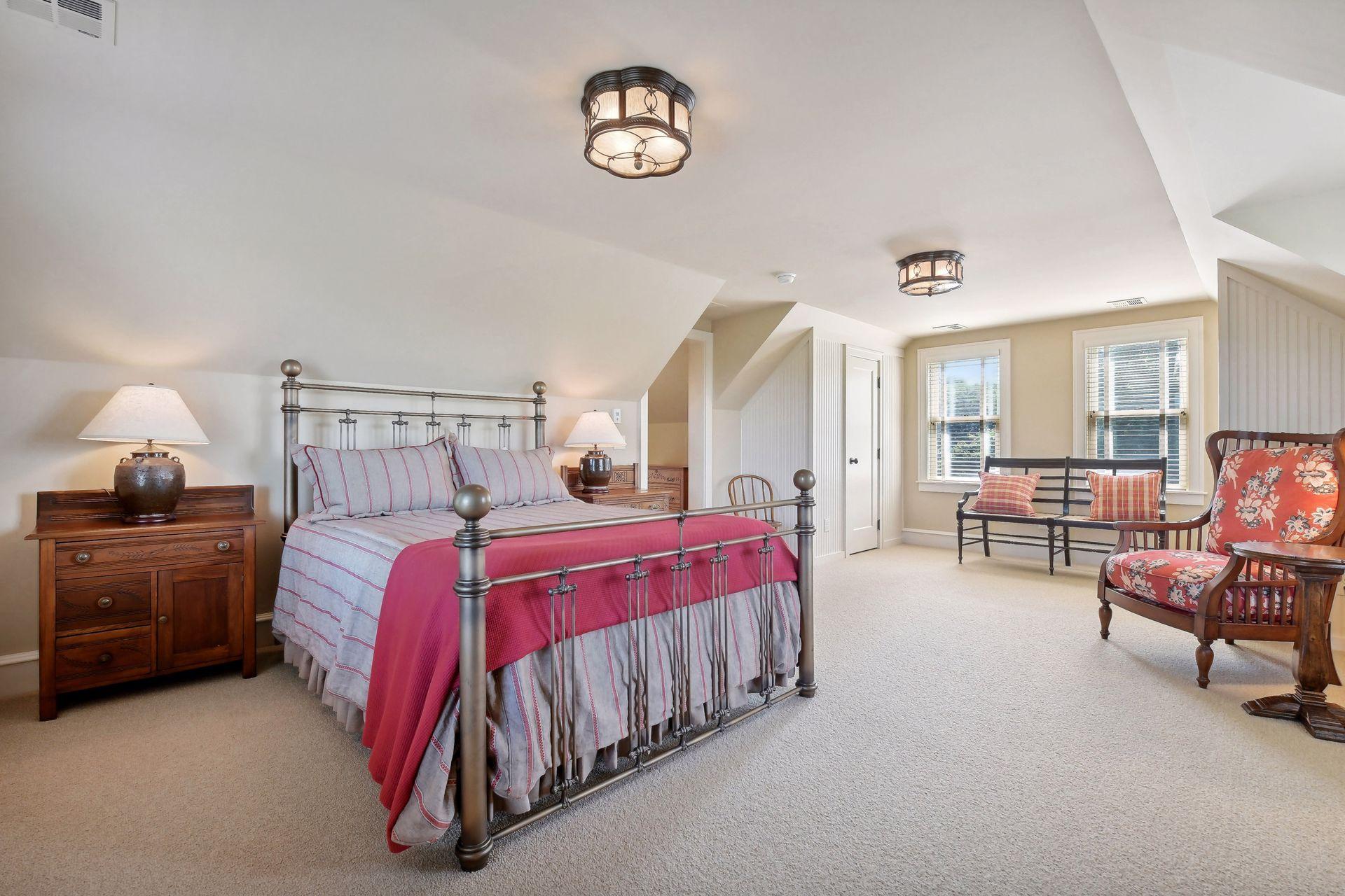 11126 Eastwood Avenue SE