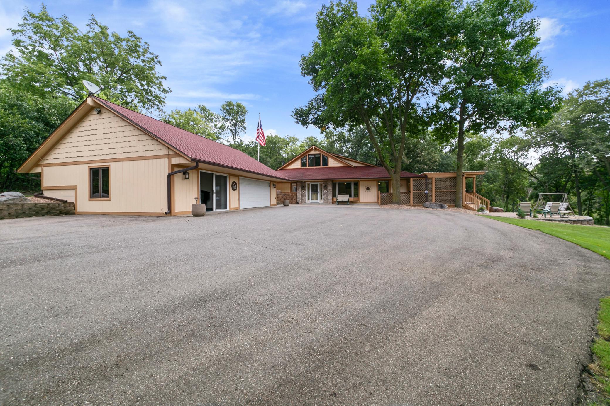 710 N Shore Drive W