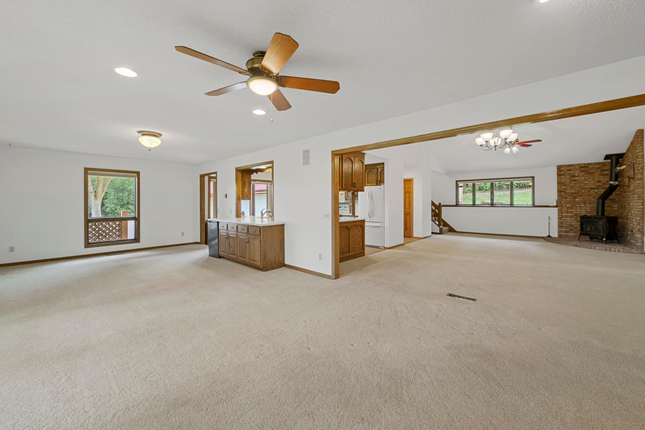 710 N Shore Drive W