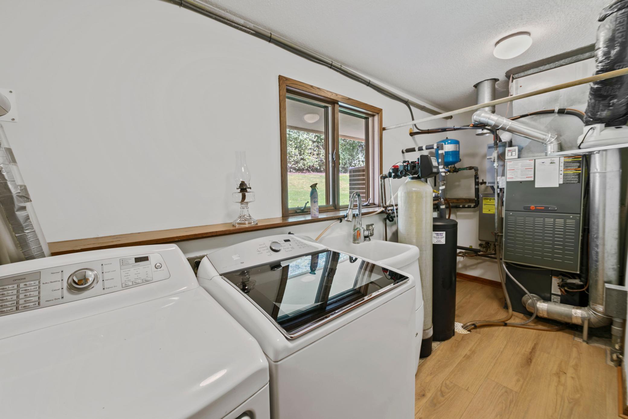 710 N Shore Drive W