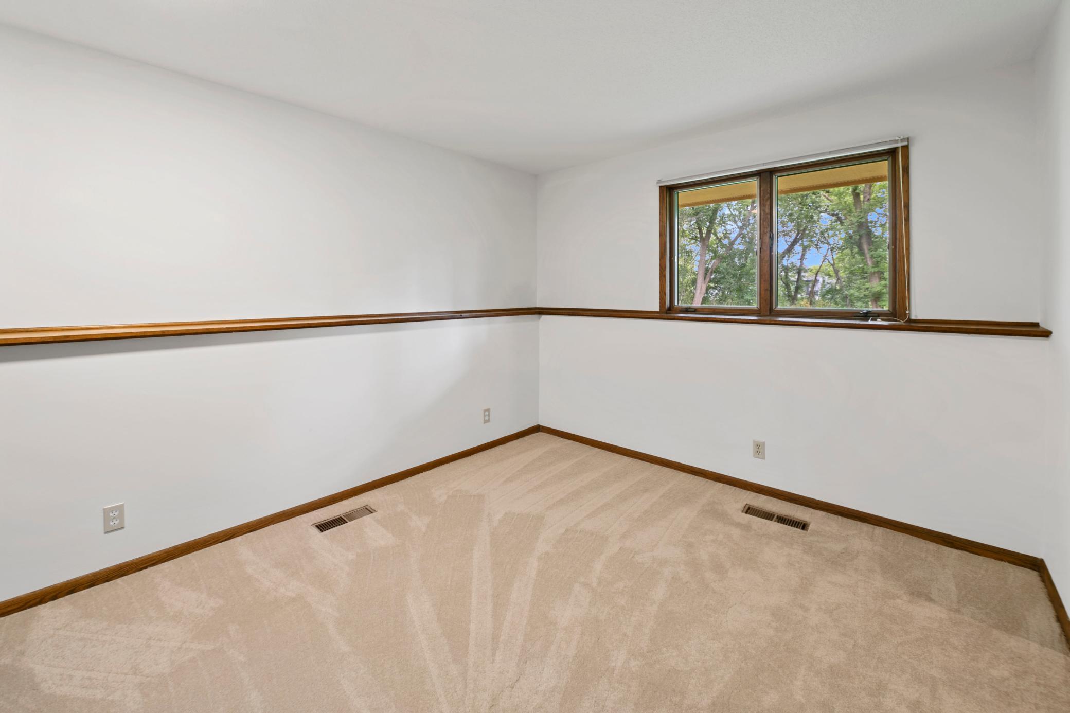 710 N Shore Drive W