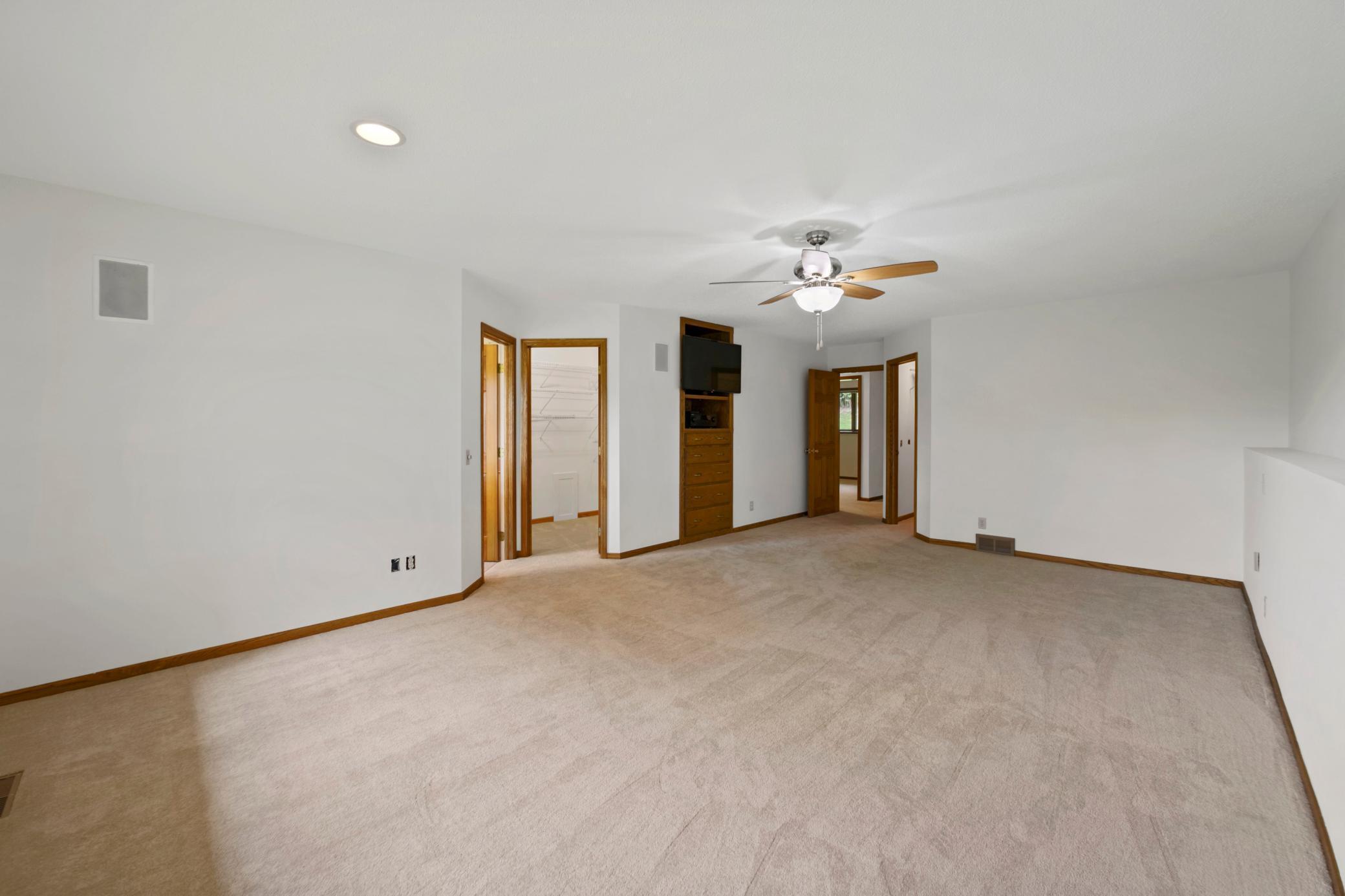 710 N Shore Drive W