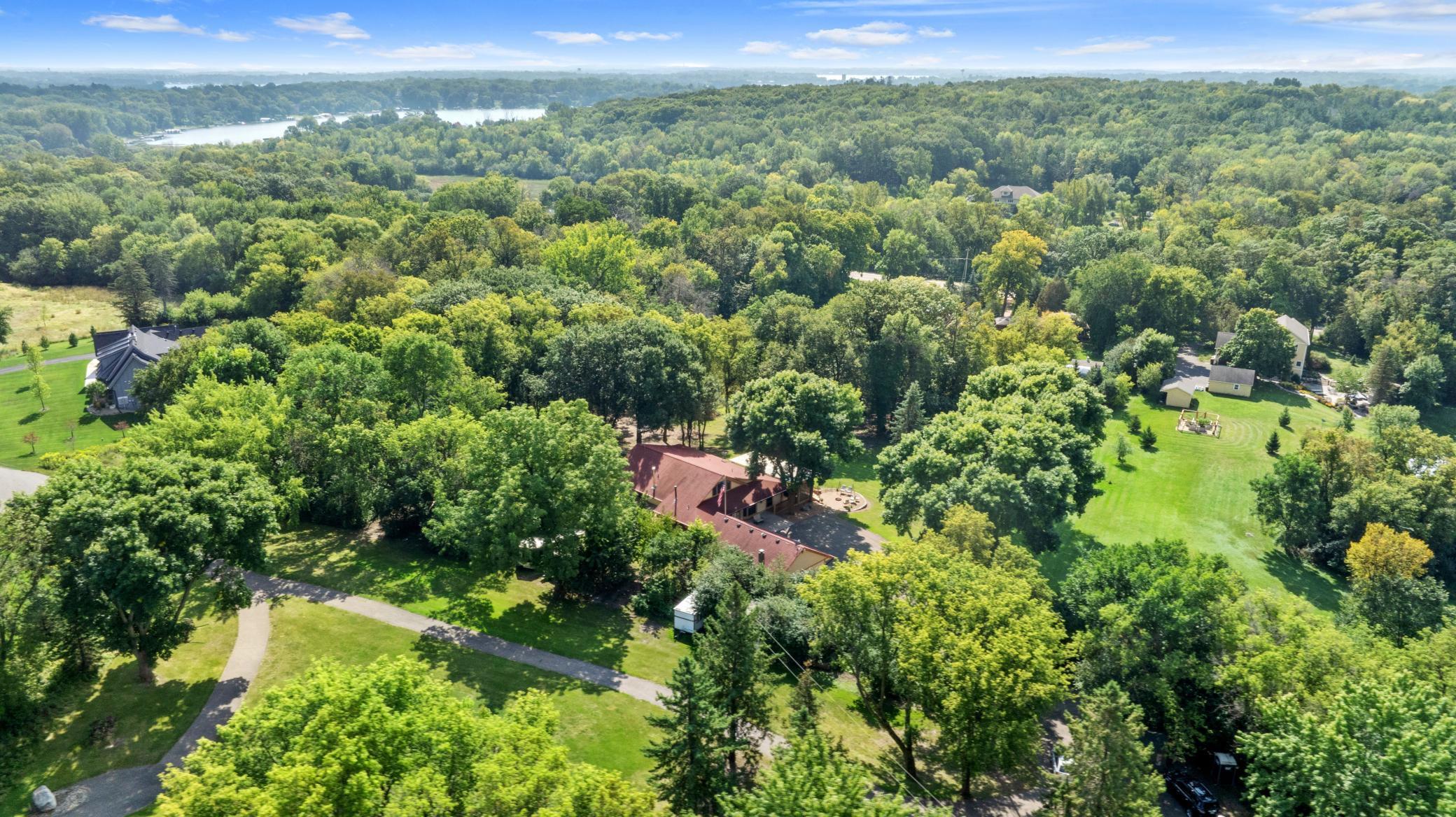 710 N Shore Drive W