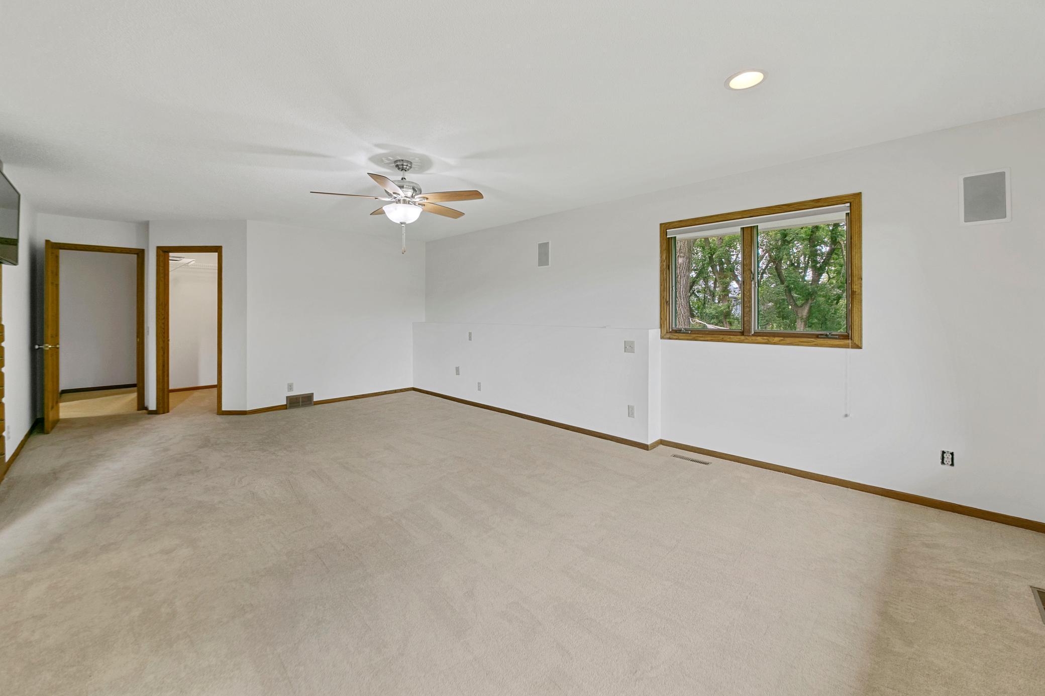 710 N Shore Drive W
