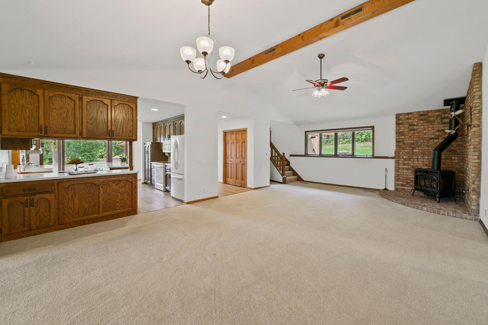 710 N Shore Drive W