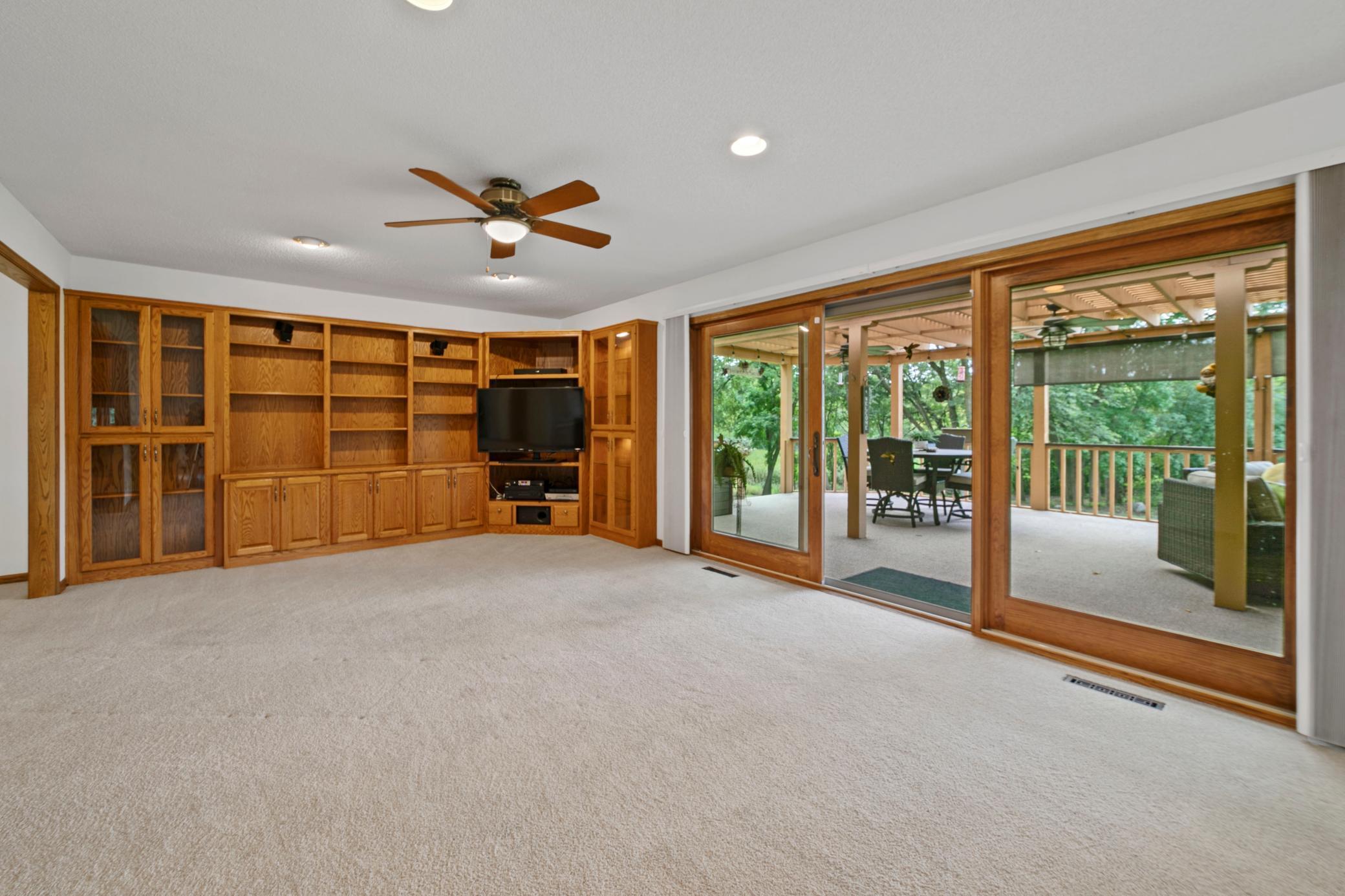 710 N Shore Drive W