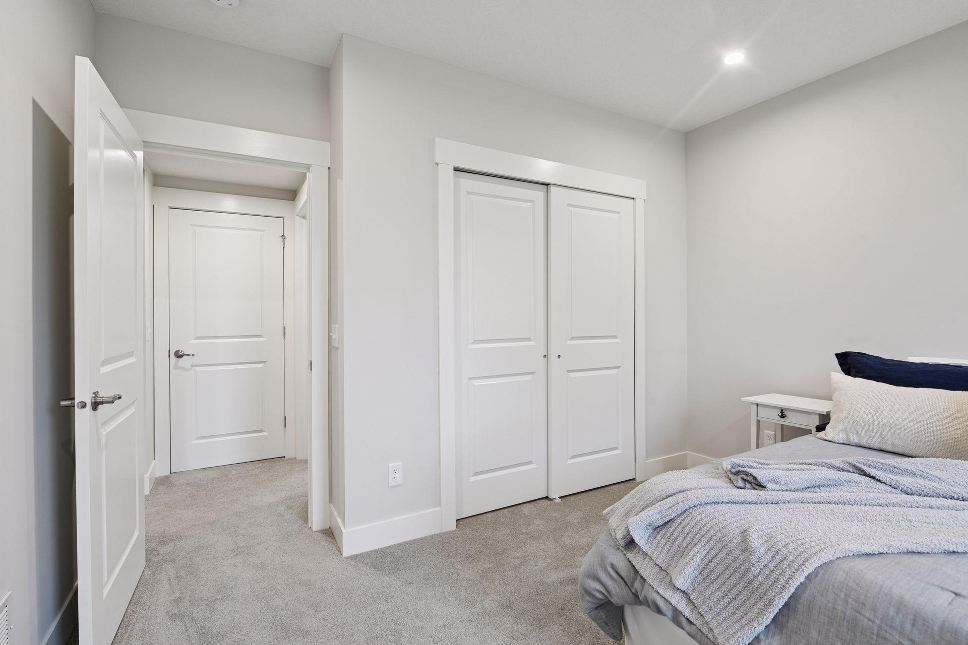 24540 Niblick Alcove