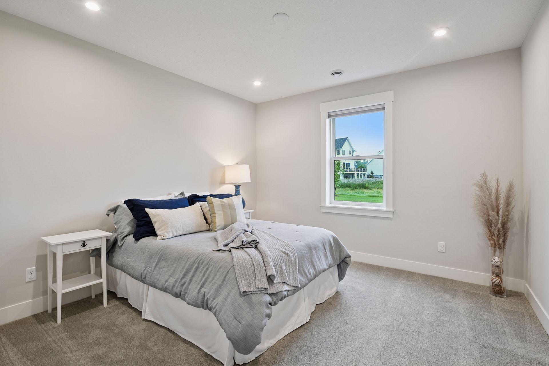 24540 Niblick Alcove