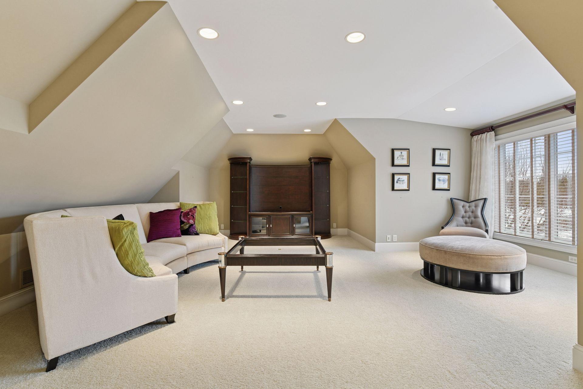 315 Calamus Circle