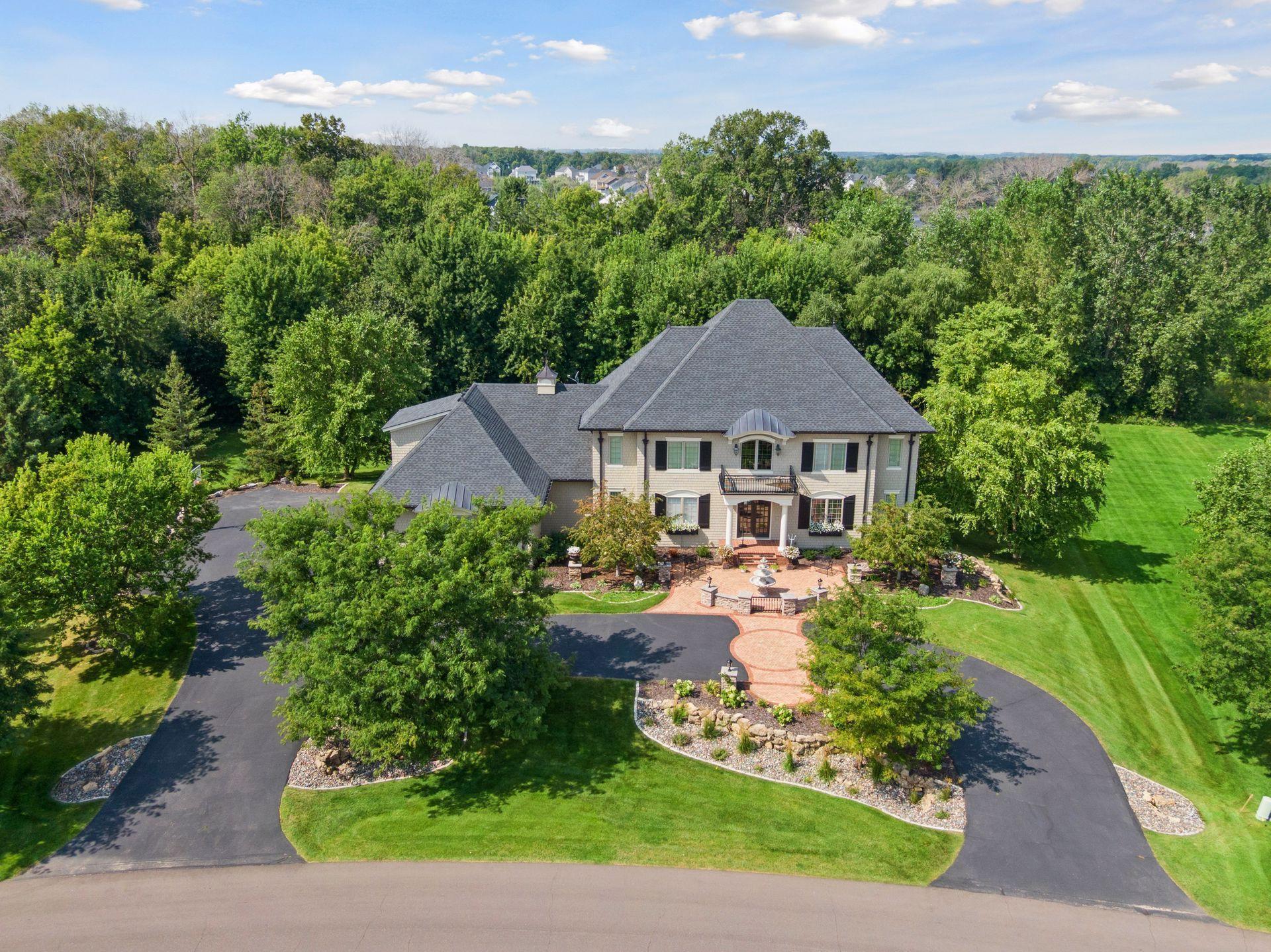 315 Calamus Circle
