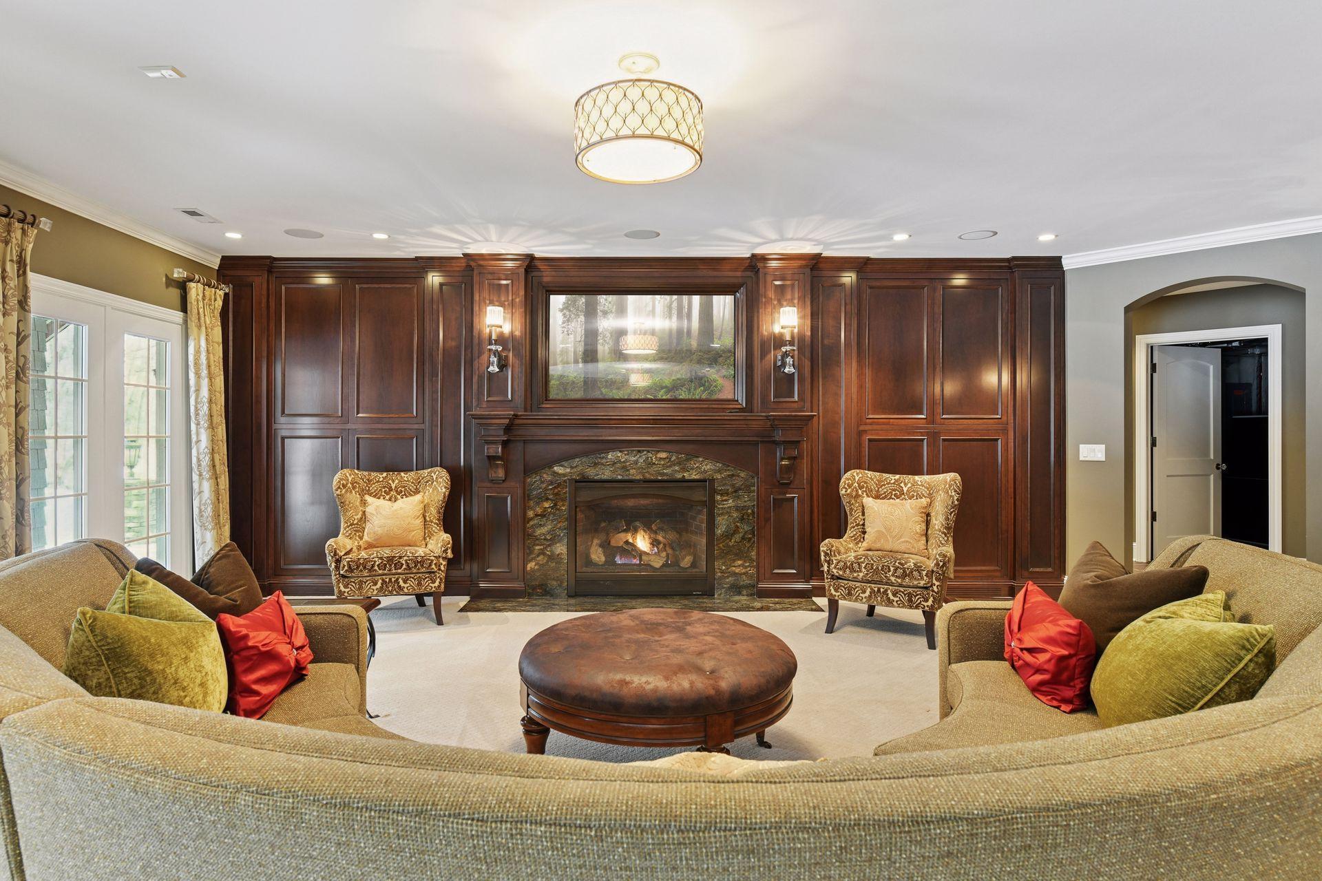 315 Calamus Circle