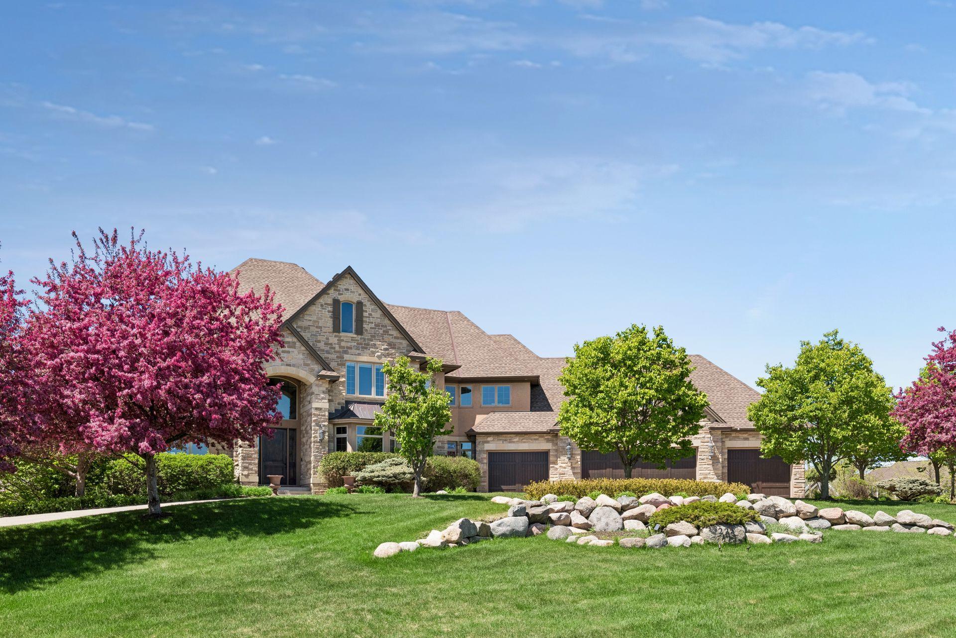 225 Calamus Circle