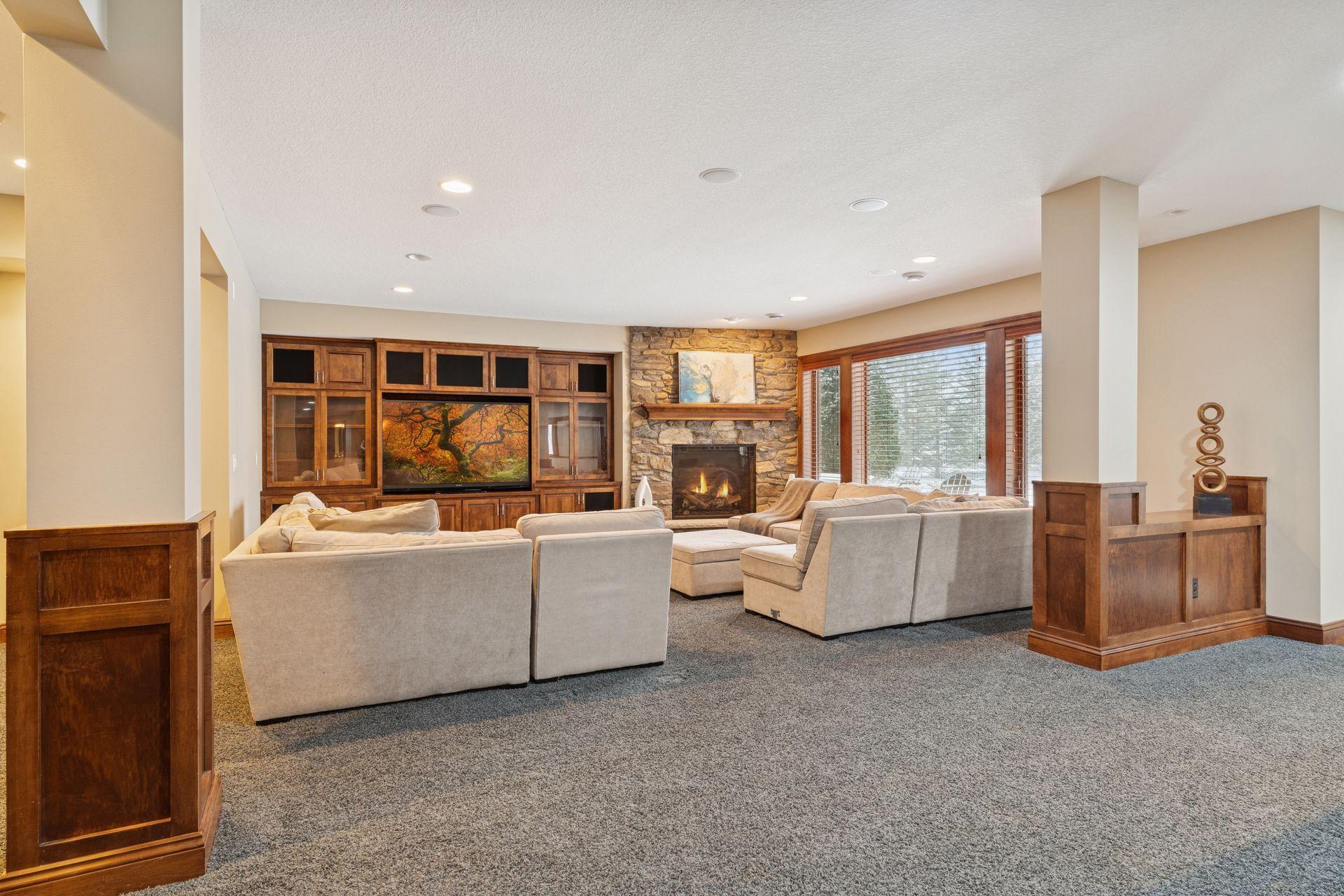 225 Calamus Circle