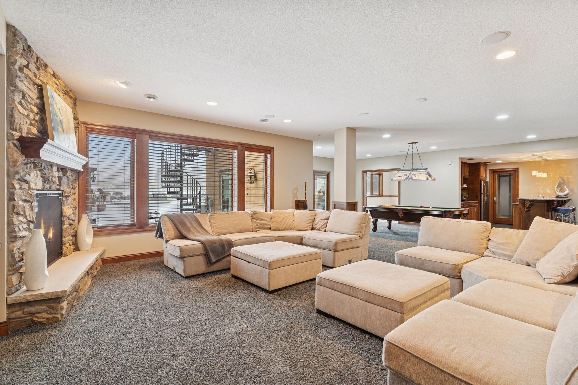 225 Calamus Circle
