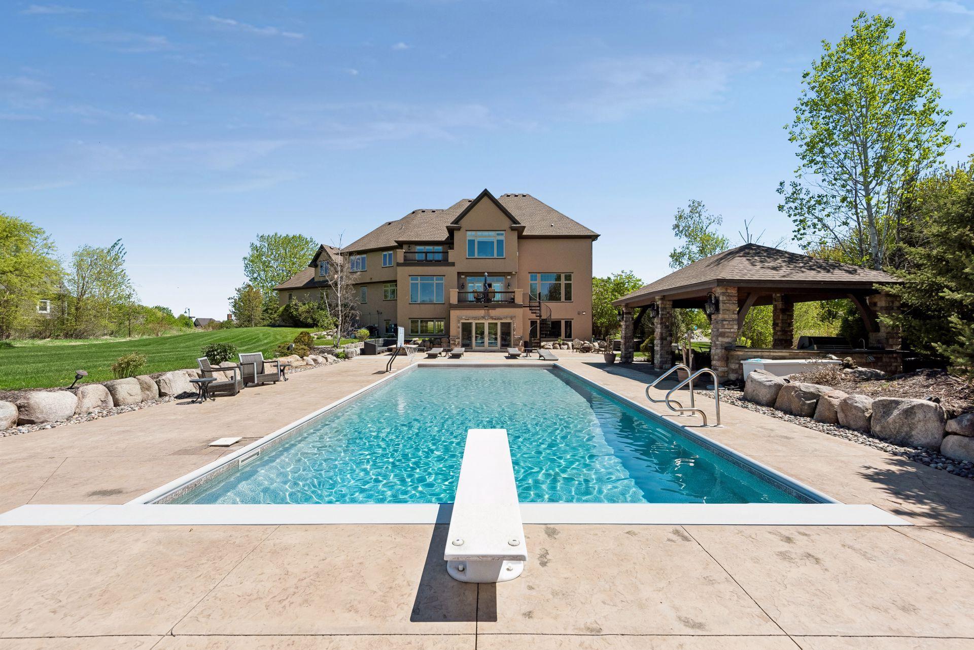225 Calamus Circle