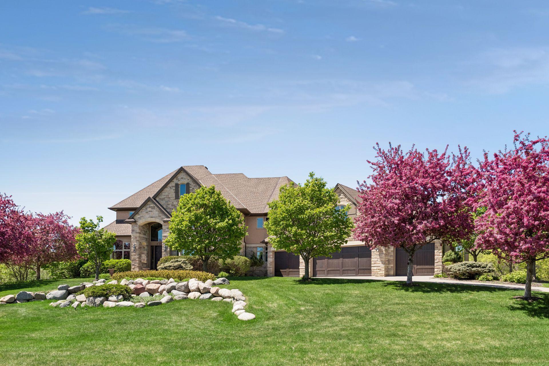 225 Calamus Circle