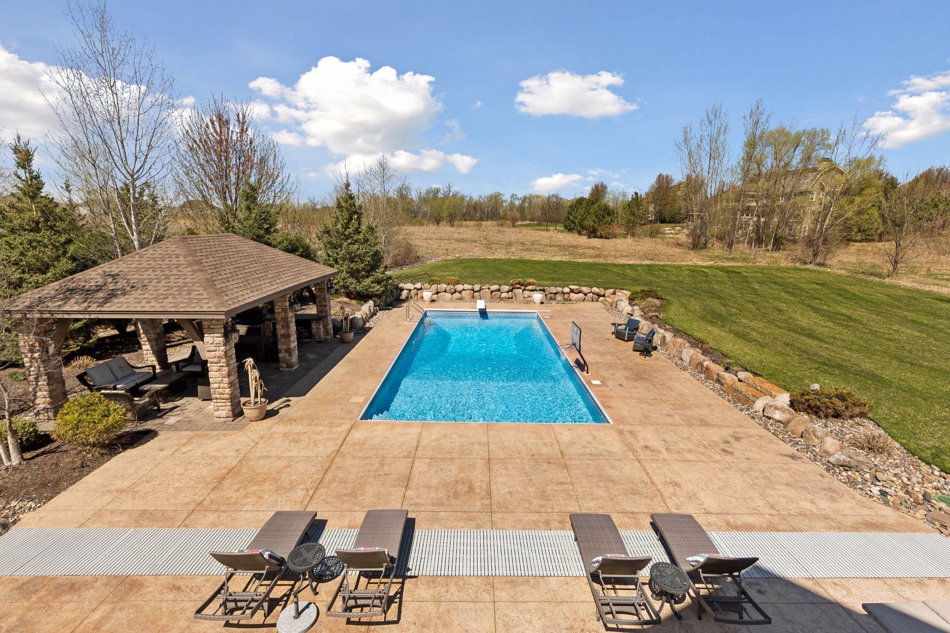 225 Calamus Circle
