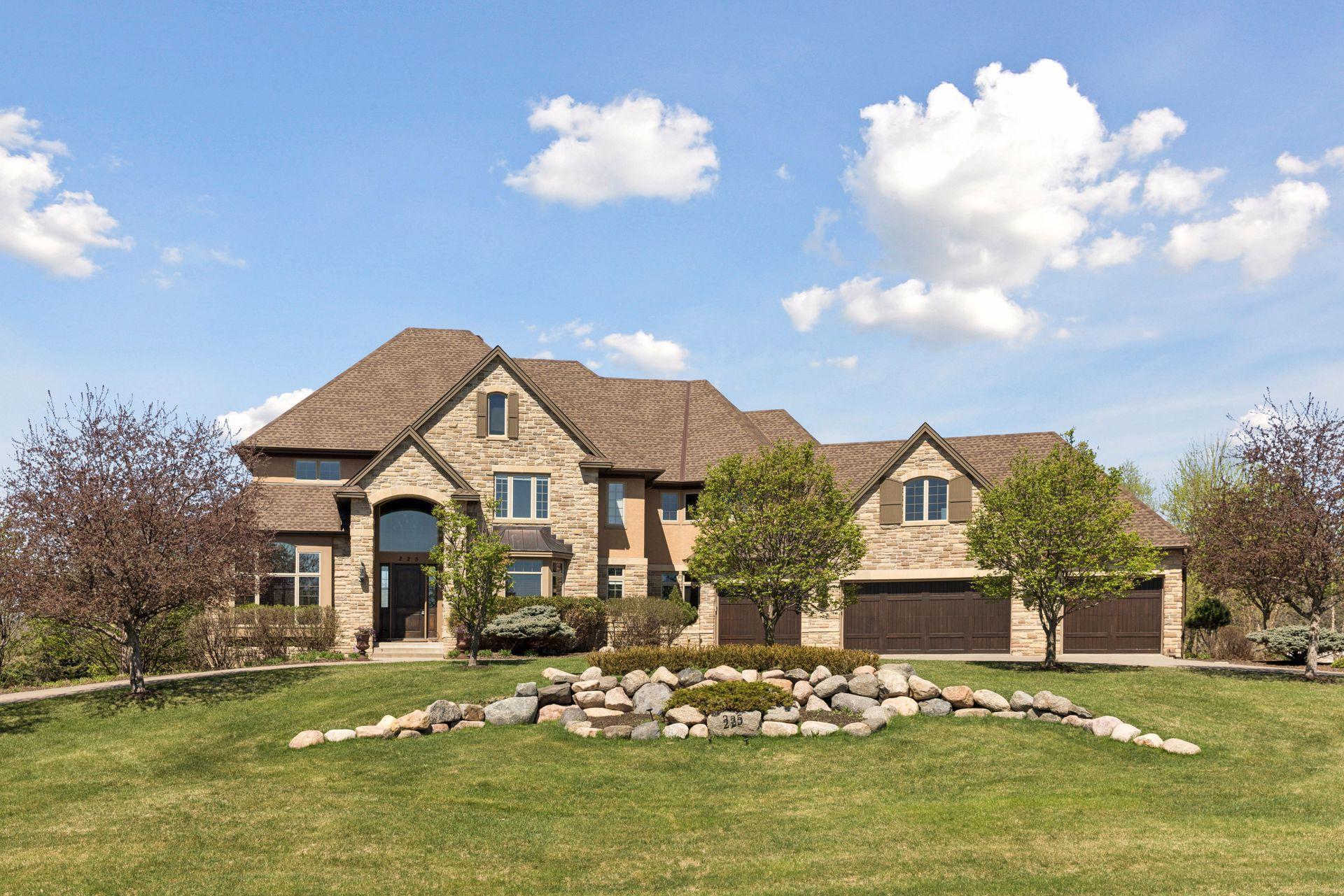 225 Calamus Circle