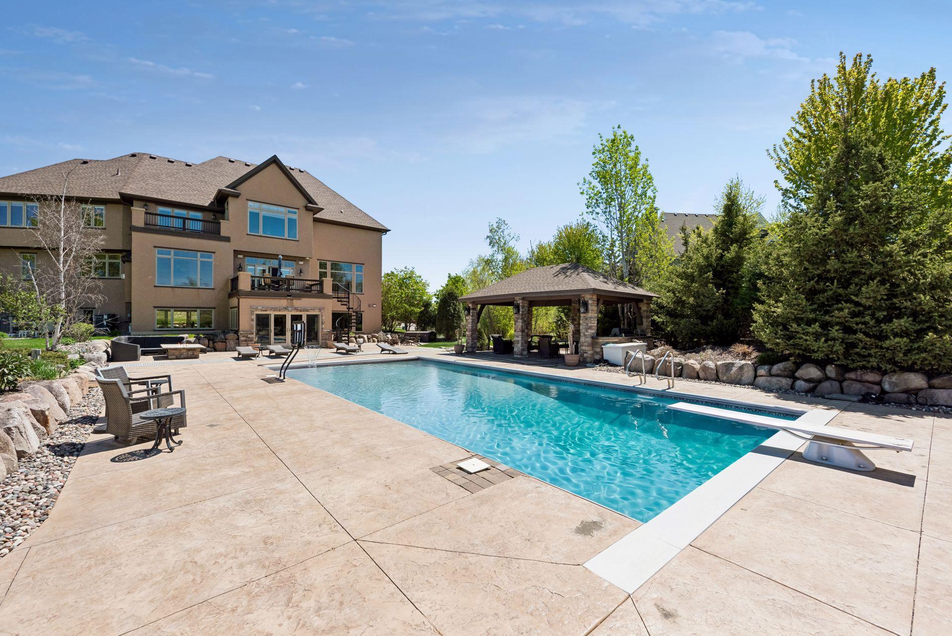 225 Calamus Circle