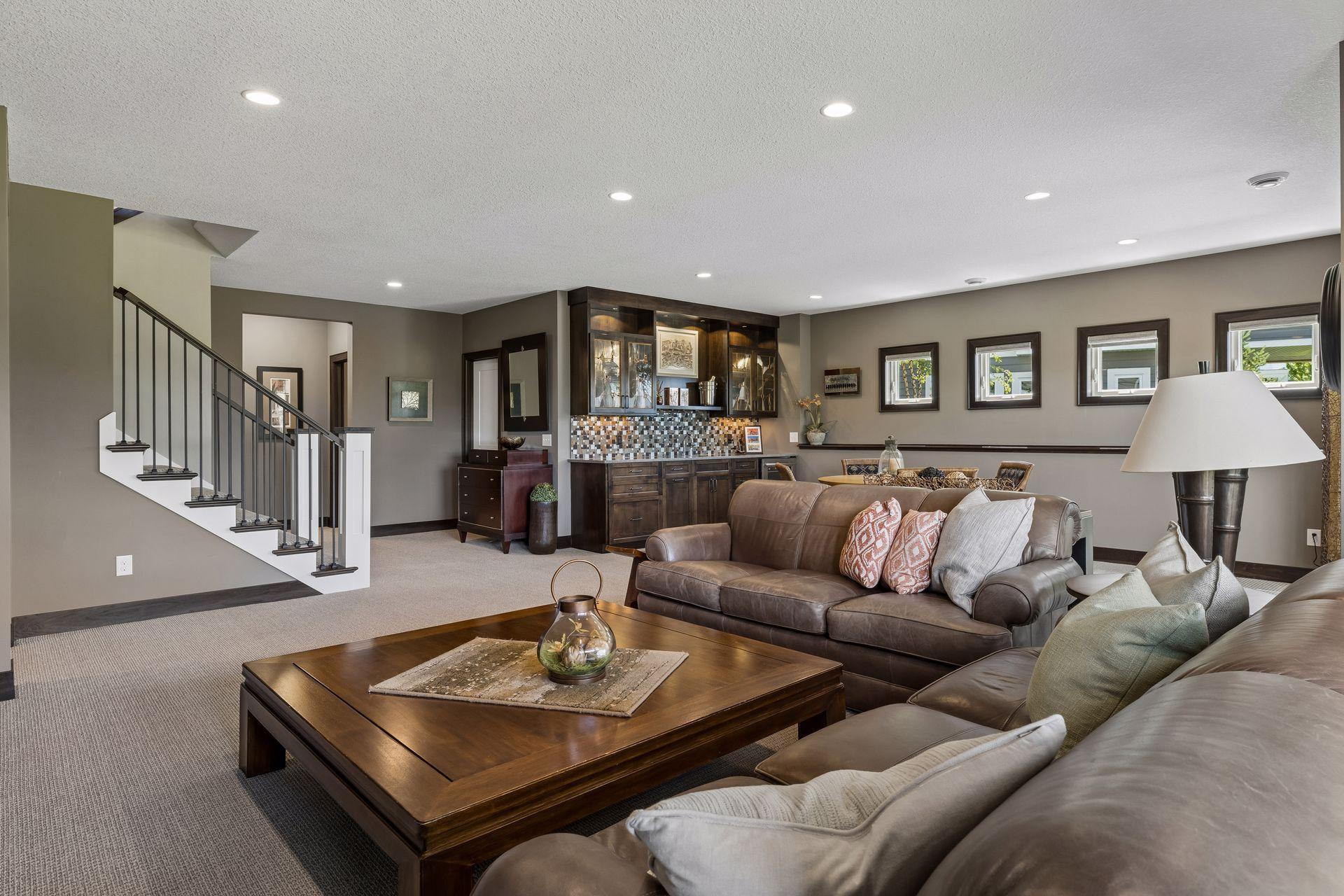 6135 Garland Lane N
