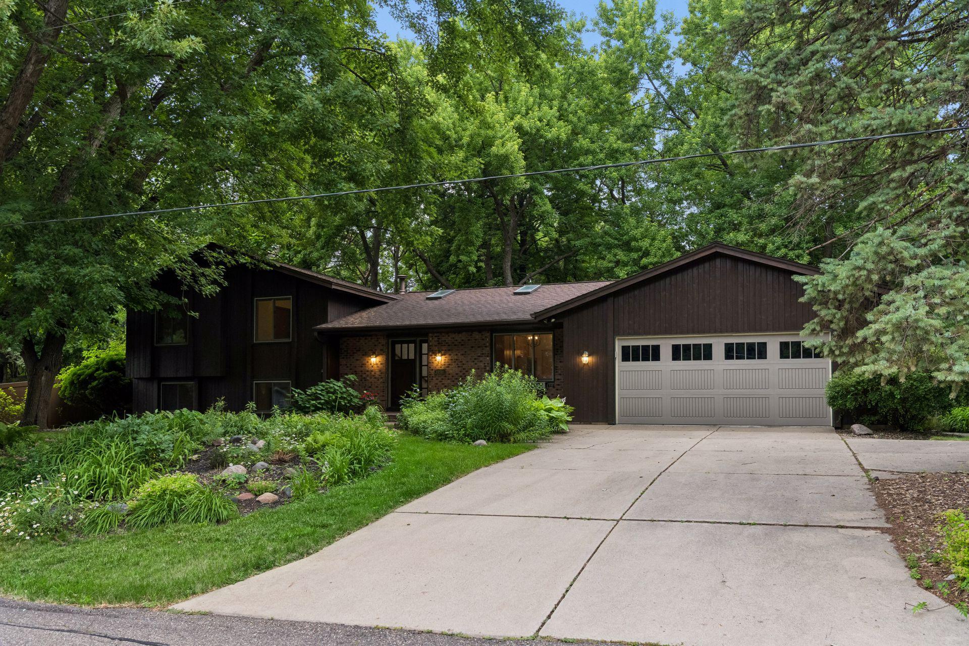 14810 Lloyds Drive
