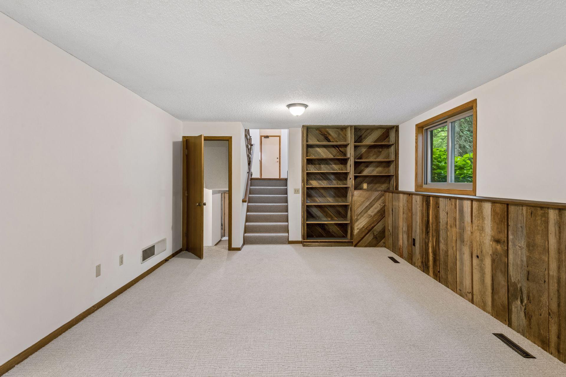 14810 Lloyds Drive