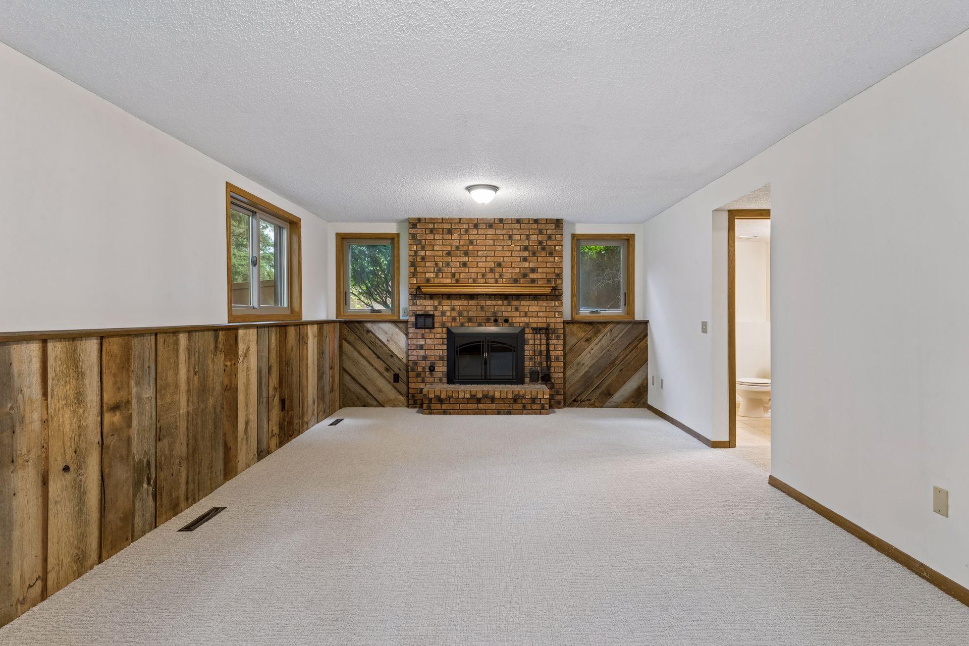 14810 Lloyds Drive