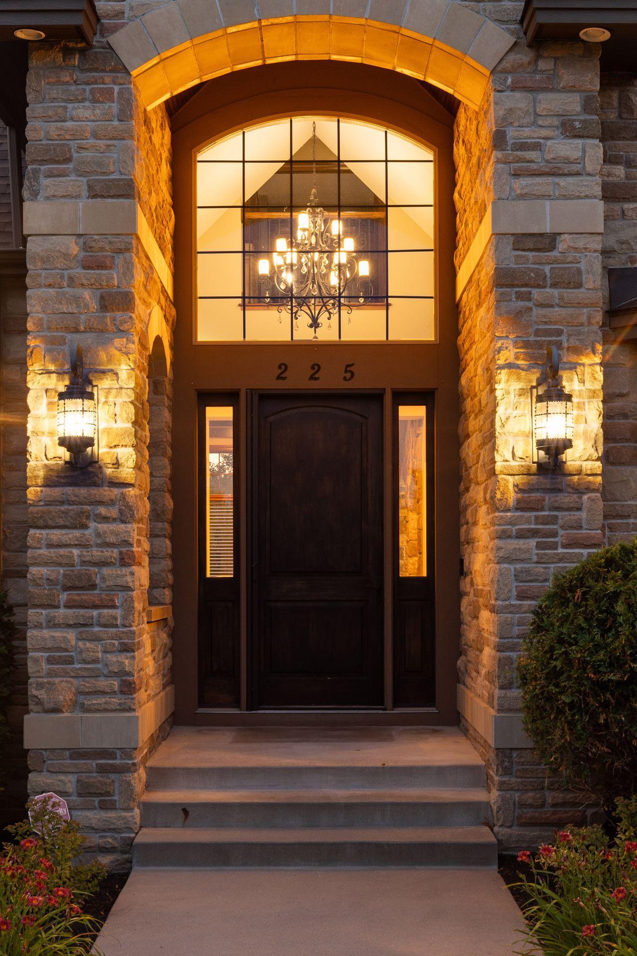 225 Calamus Circle