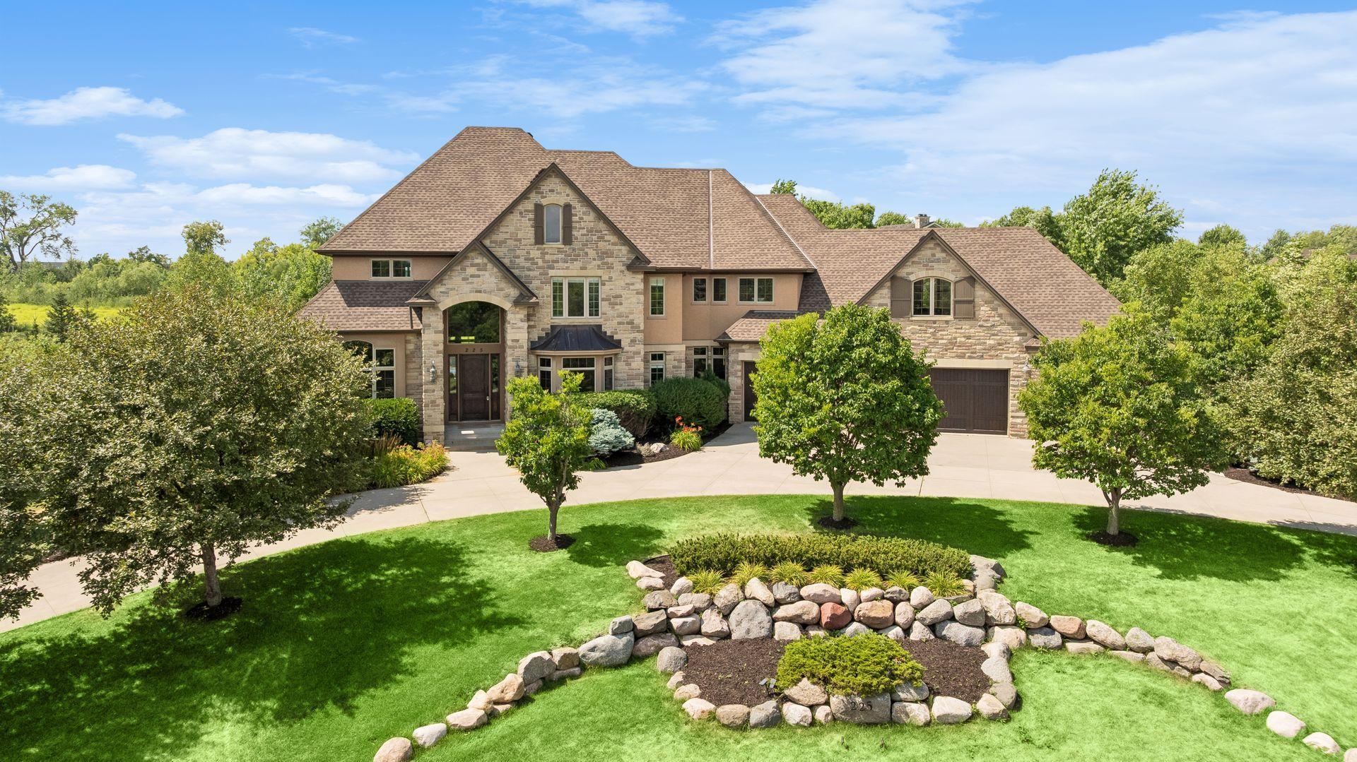 225 Calamus Circle