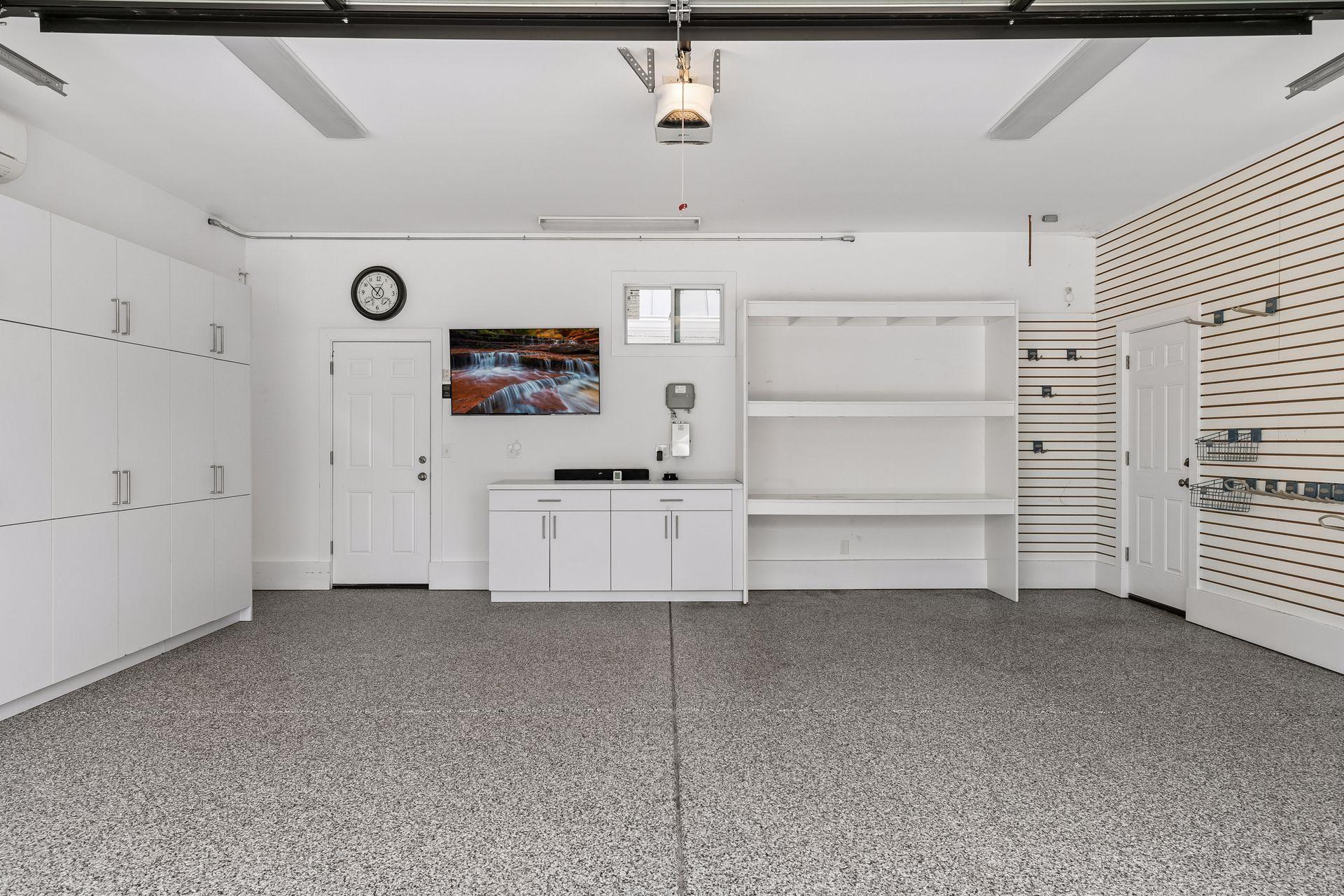 55 W Point Avenue