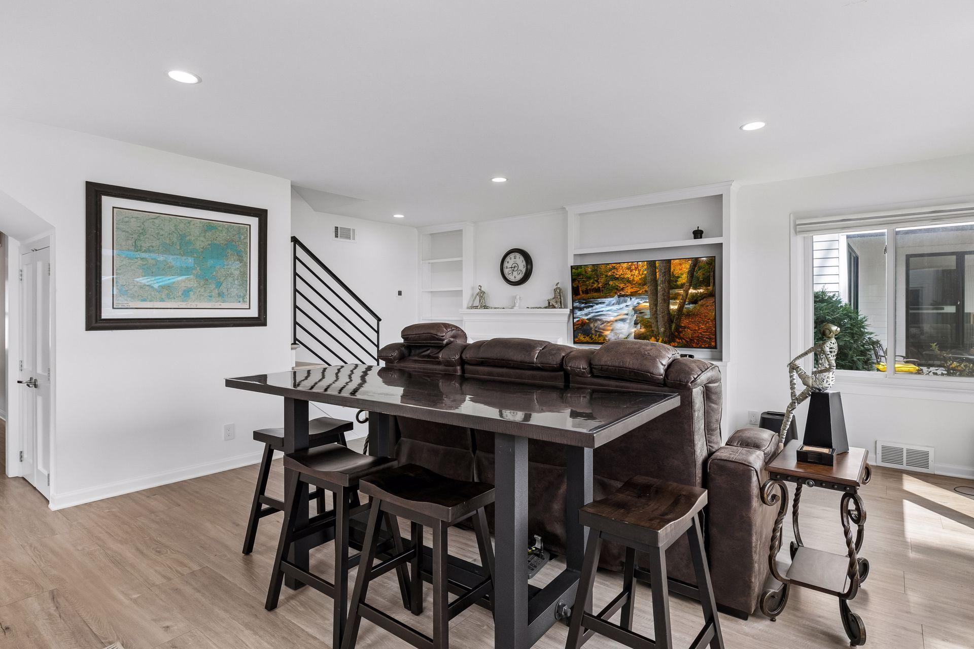 55 W Point Avenue