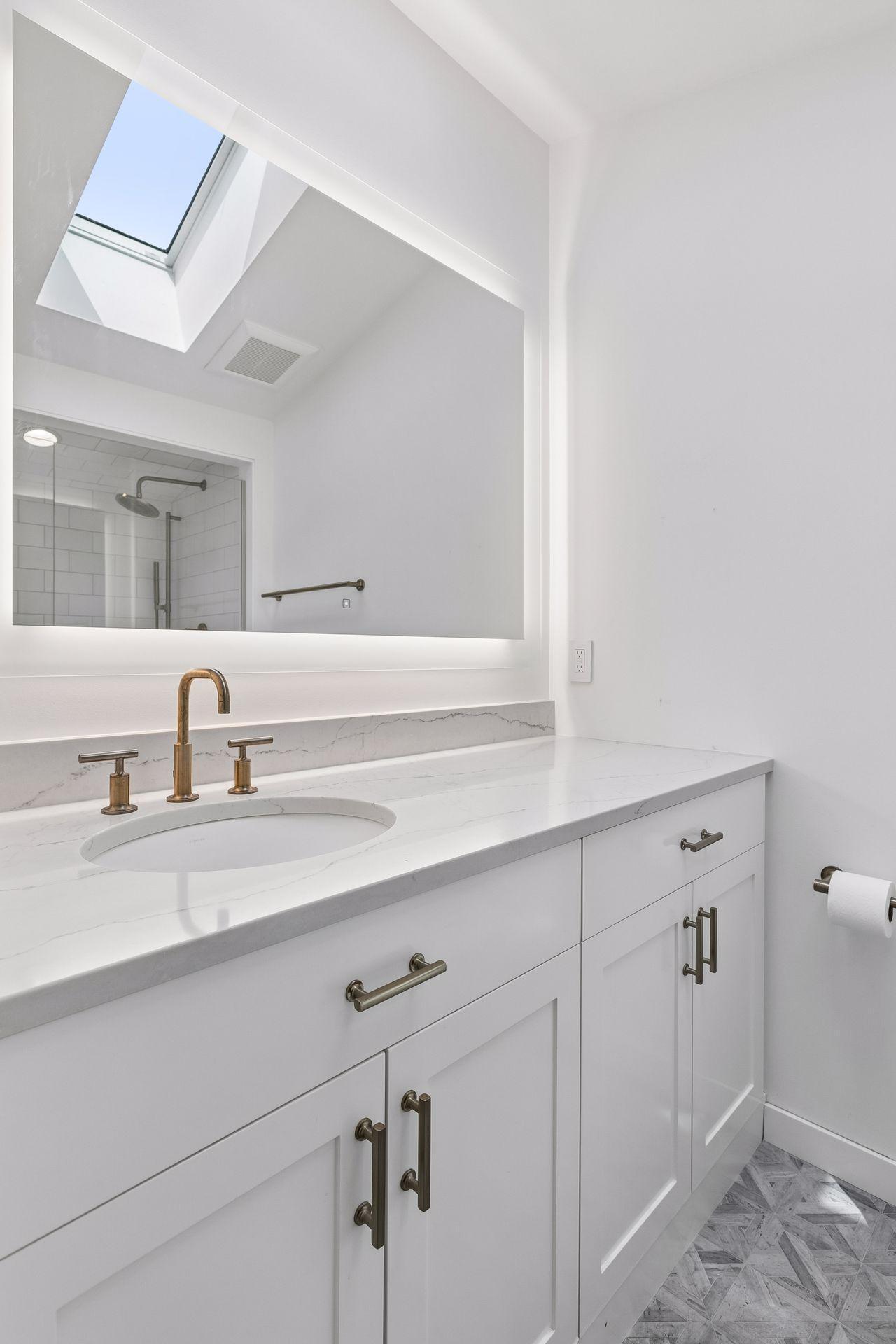 55 W Point Avenue