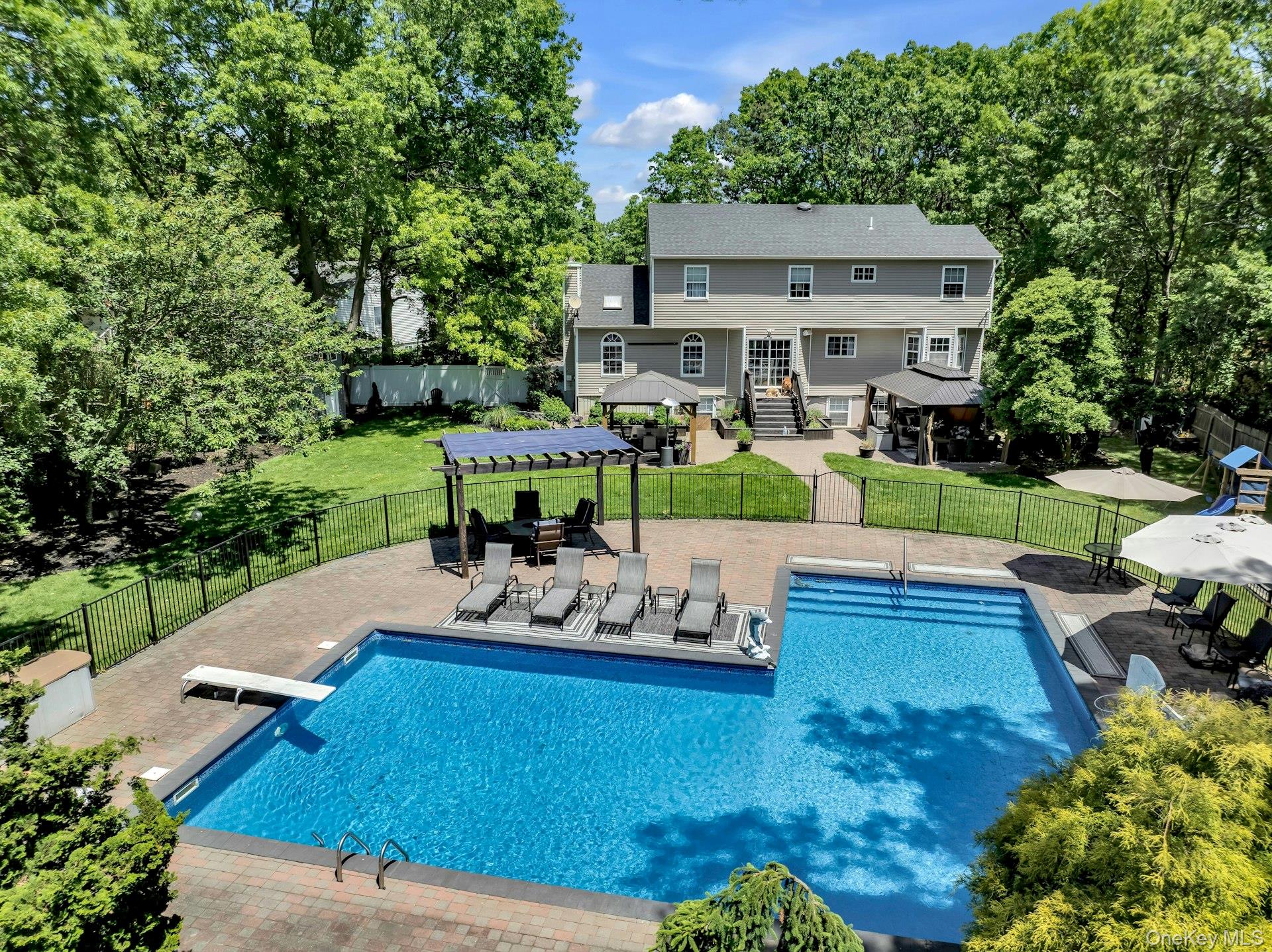 52 Elmhurst Avenue