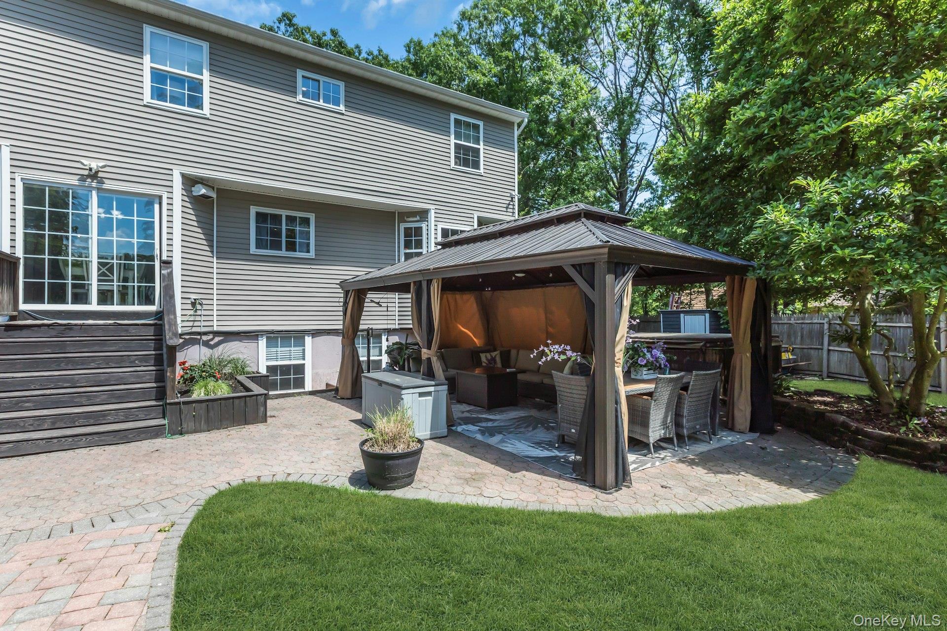52 Elmhurst Avenue