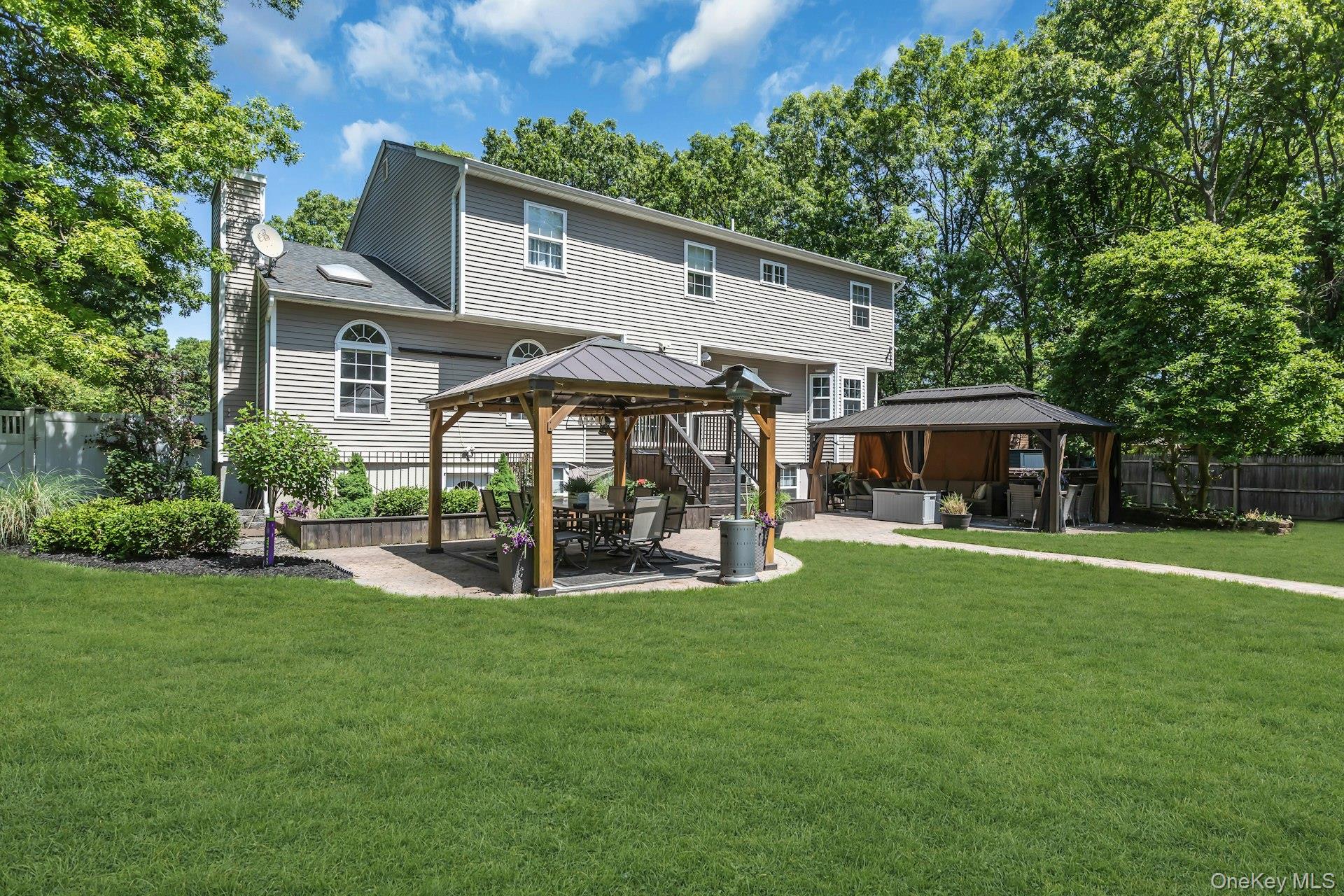 52 Elmhurst Avenue