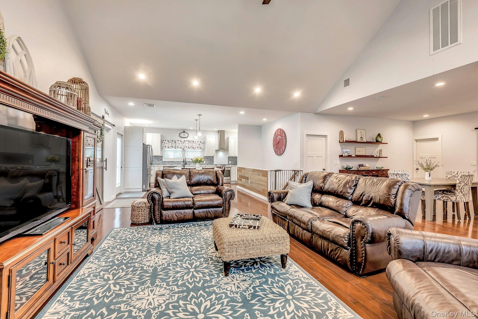 30 Island Boulevard
