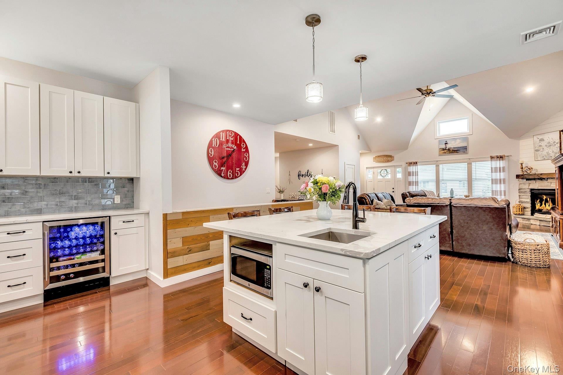 30 Island Boulevard